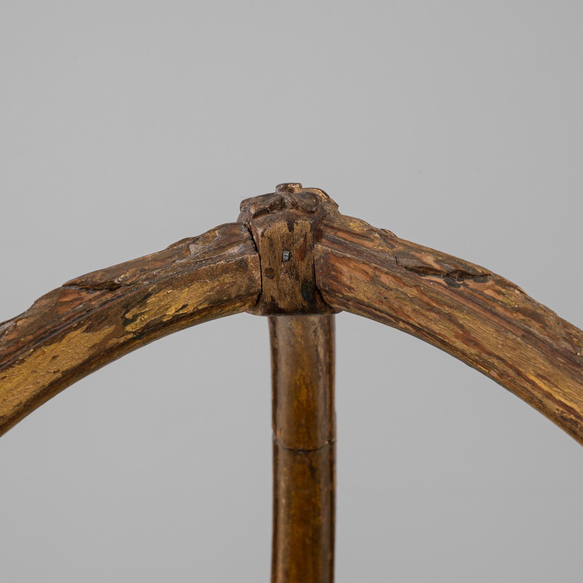 Porte-gâteau français à trois étages des années 1900 avec détails tressés en vente 2