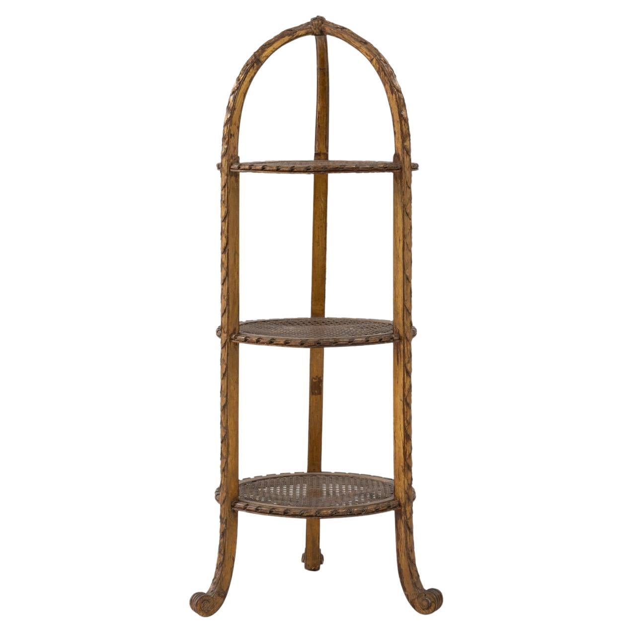 Porte-gâteau français à trois étages des années 1900 avec détails tressés en vente