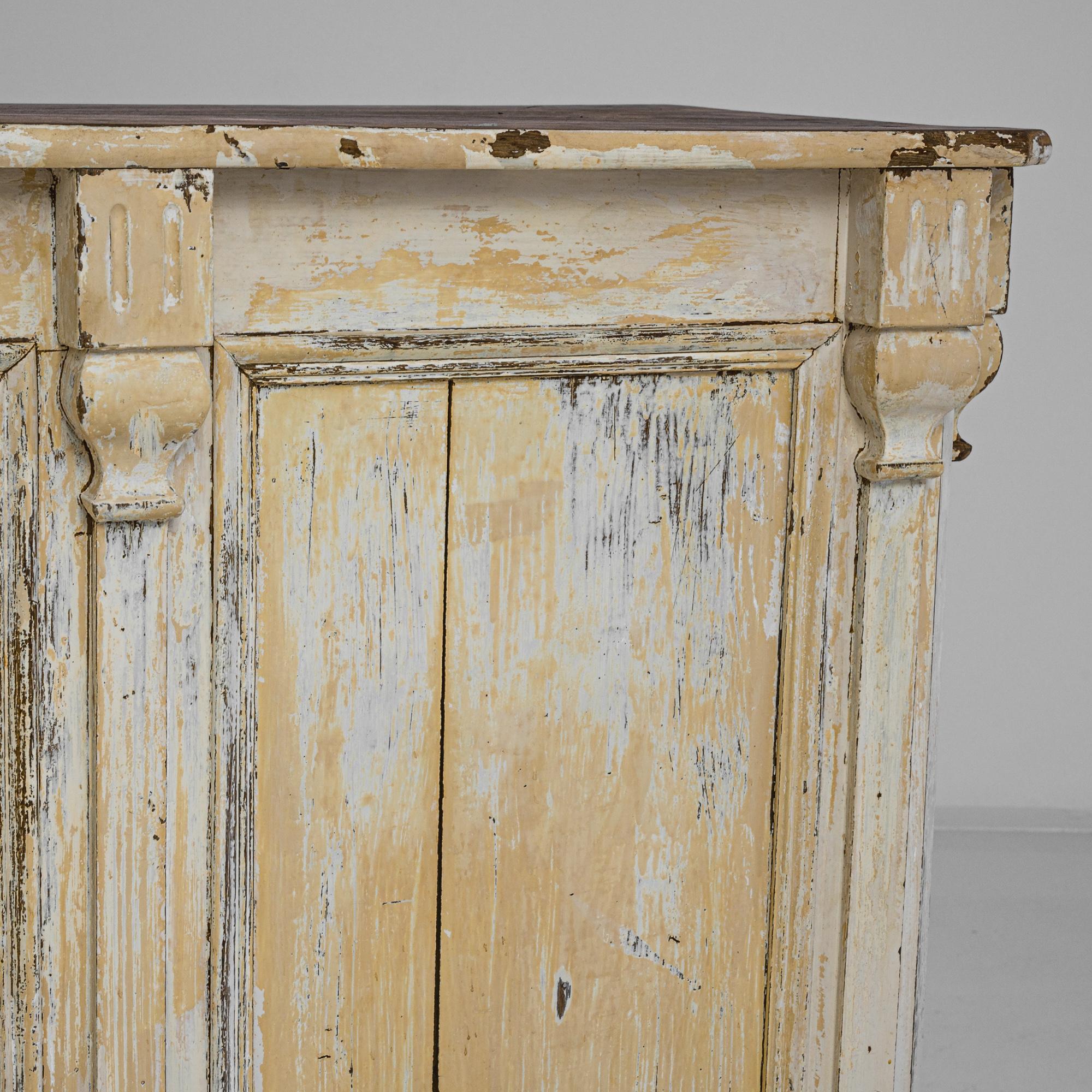 1900s French White Patinated Bar For Sale 1
