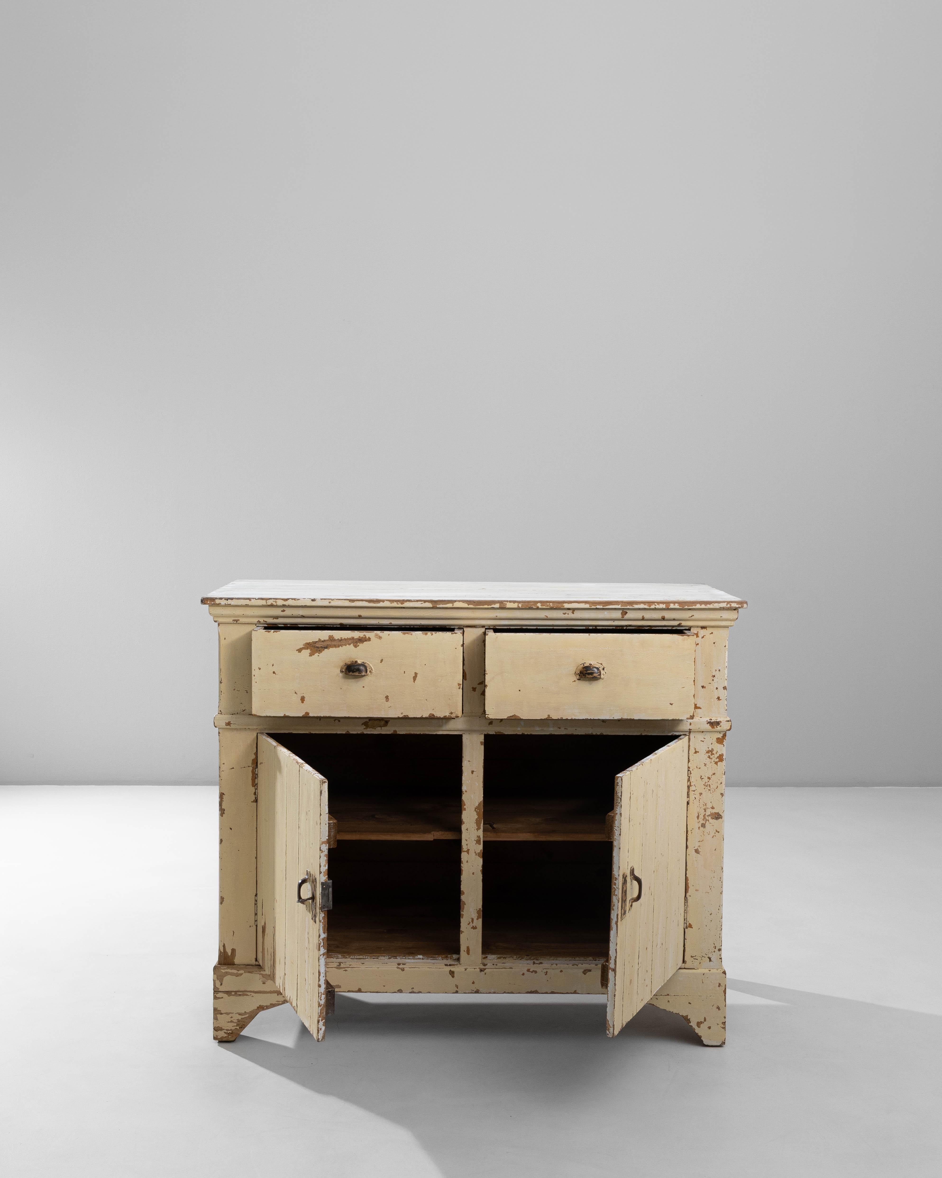 Français 1900s French Wood Patinated Buffet en vente