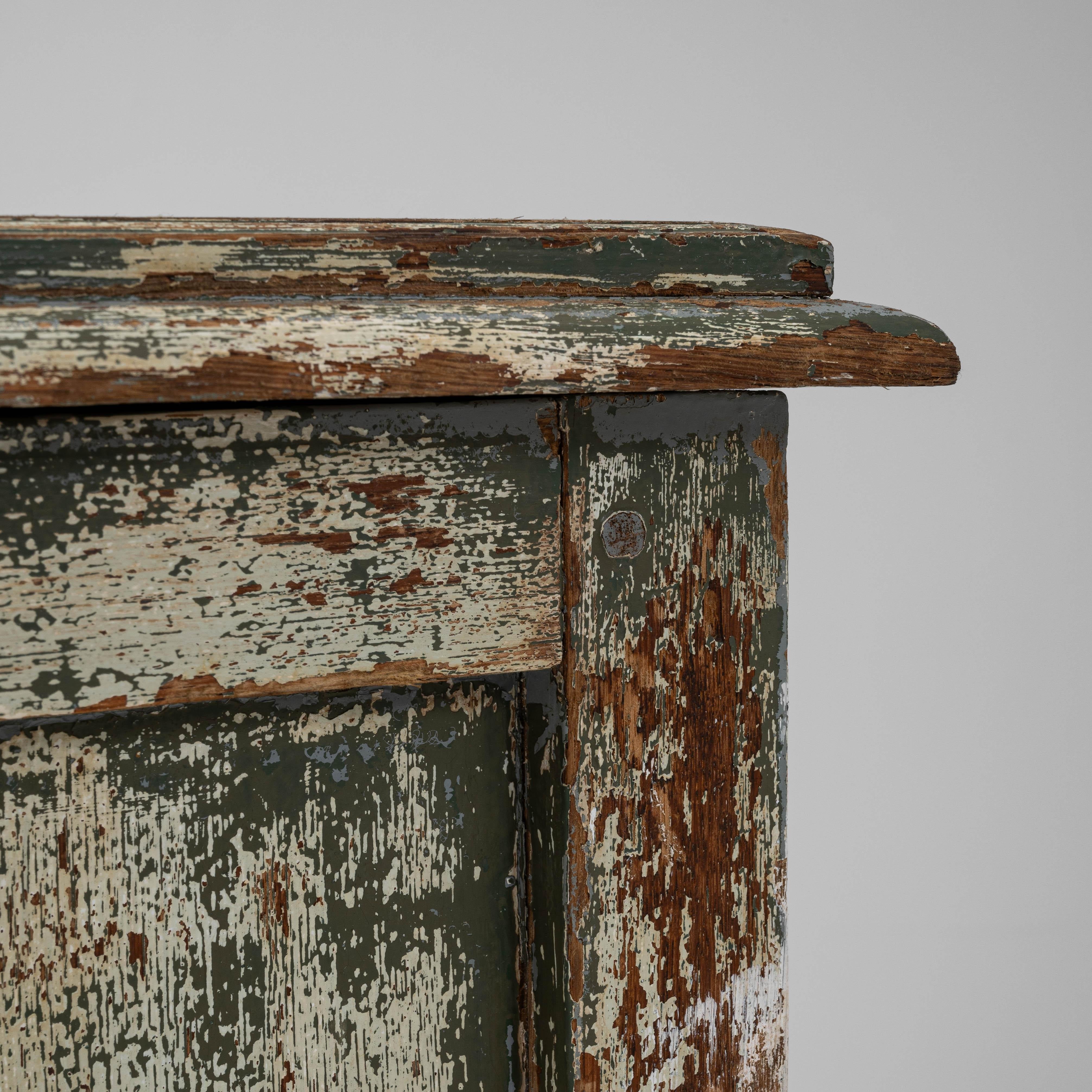 1900s French Wood Patinated Chest For Sale 9