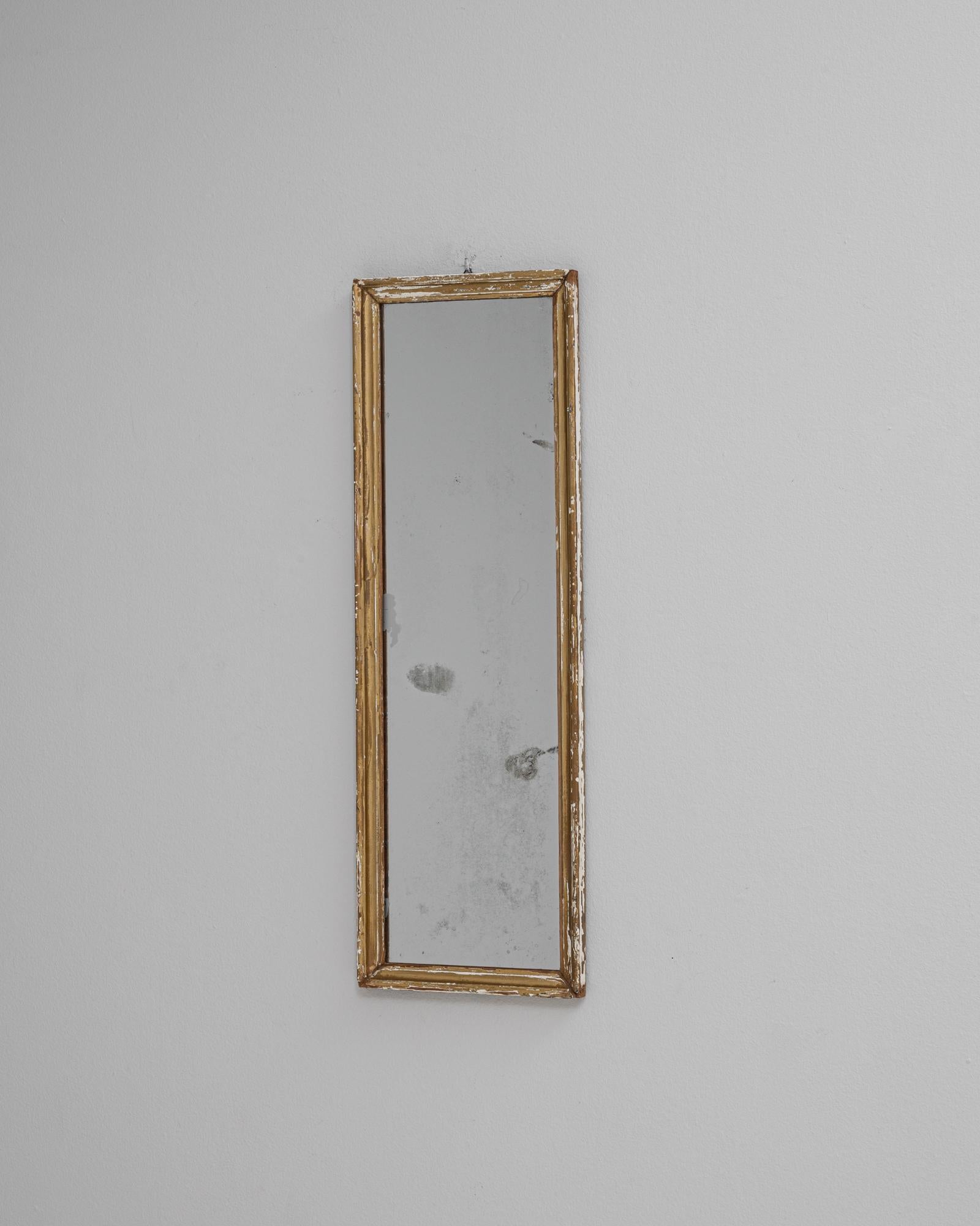 Specchio francese del 1900 in Wood Patinato In condizioni buone in vendita a High Point, NC