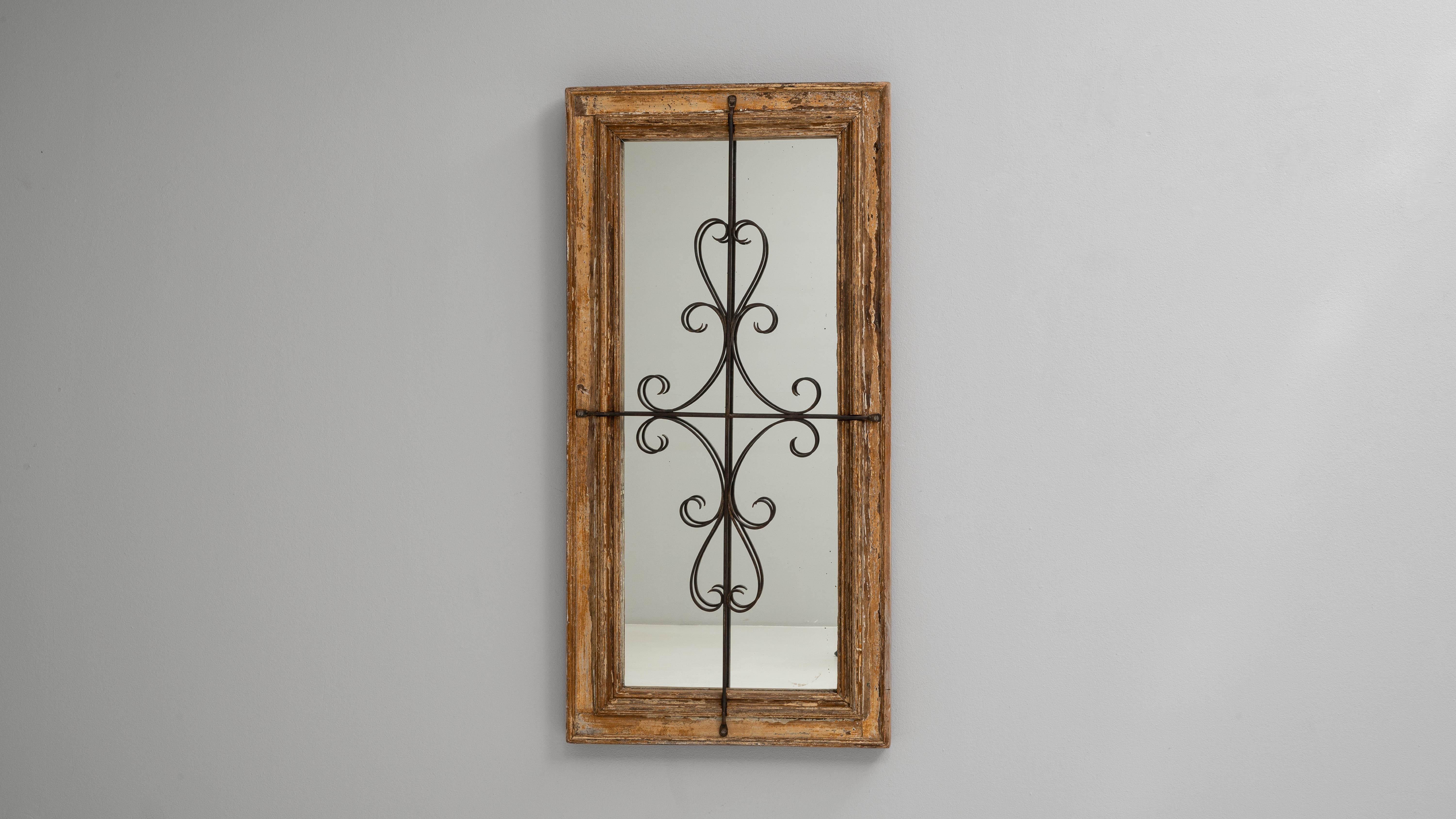 Miroir 1900 en bois patiné avec détails en fer forgé en vente 2