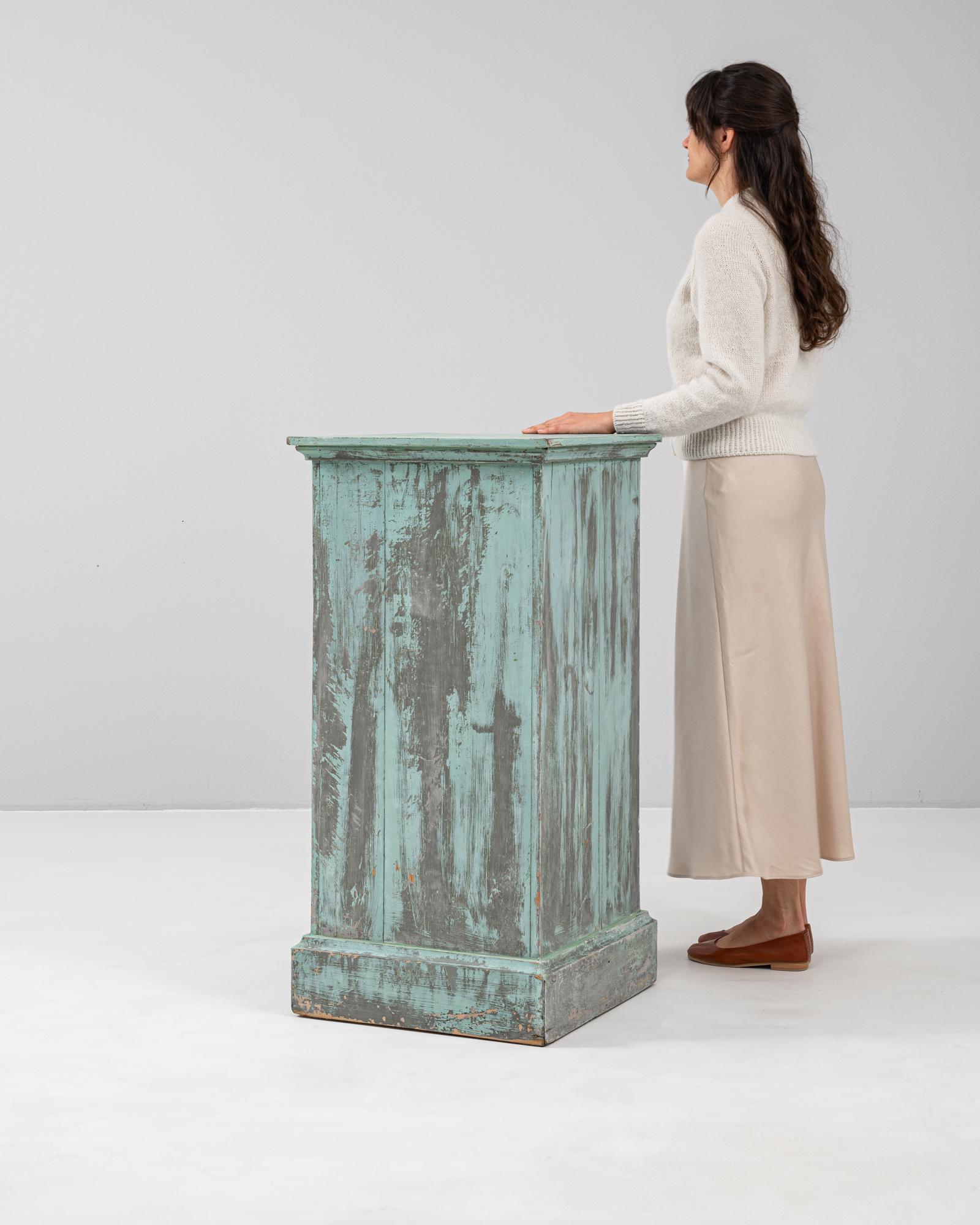 1900s French Wood Patinated Pedestal For Sale 1