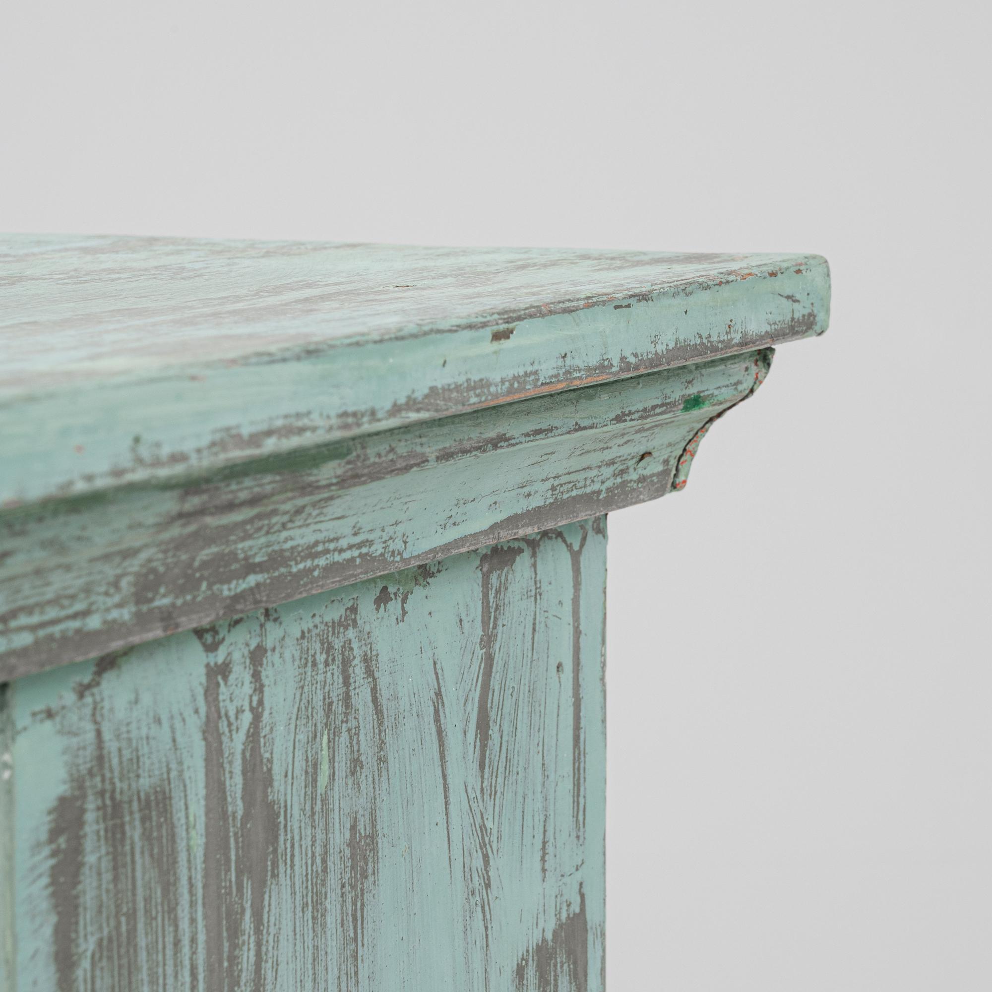 1900s French Wood Patinated Pedestal For Sale 4