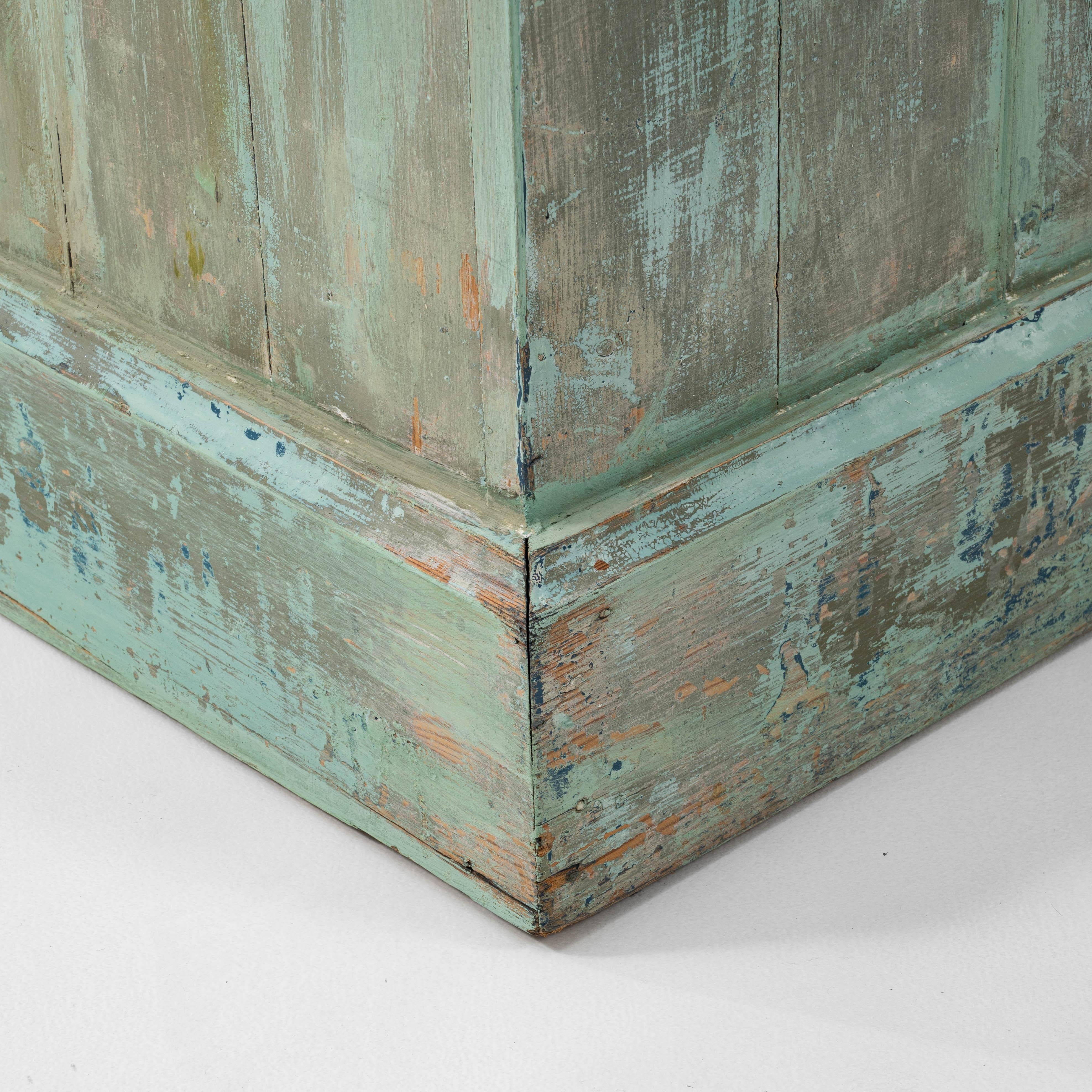 1900s French Wood Patinated Pedestal en venta 2