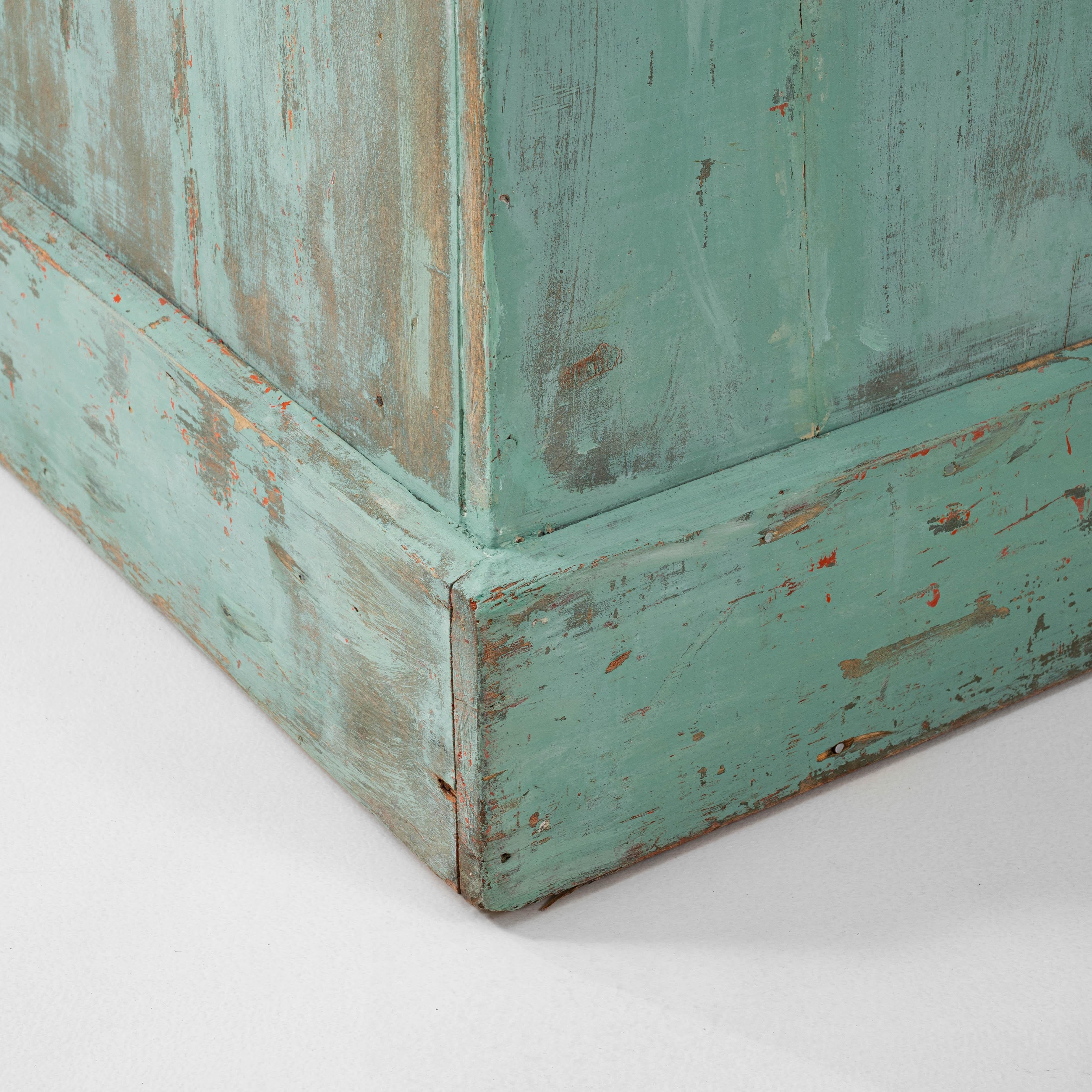 1900s French Wood Patinated Pedestal en venta 2