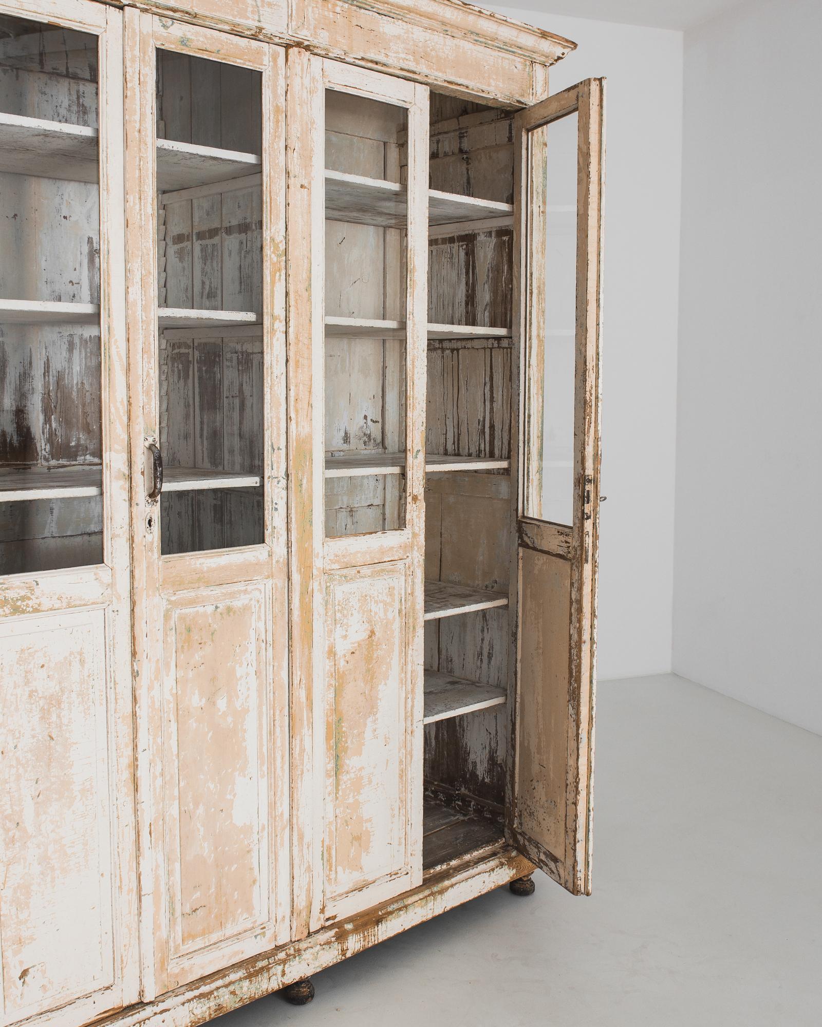 1900s French Wood Patinated Vitrine For Sale 4