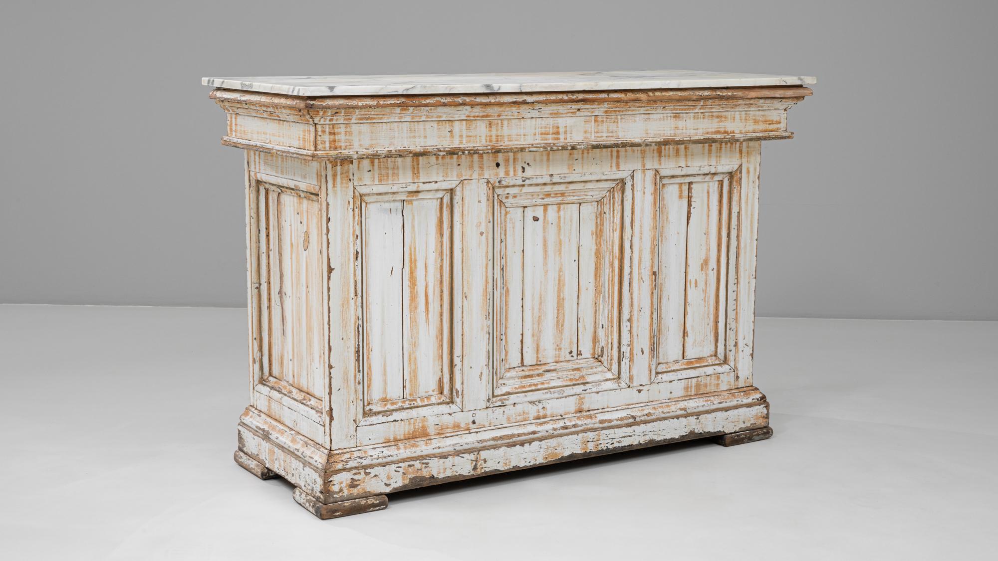 Marmo Bar francese del 1900 in legno bianco patinato con piano in marmo in vendita