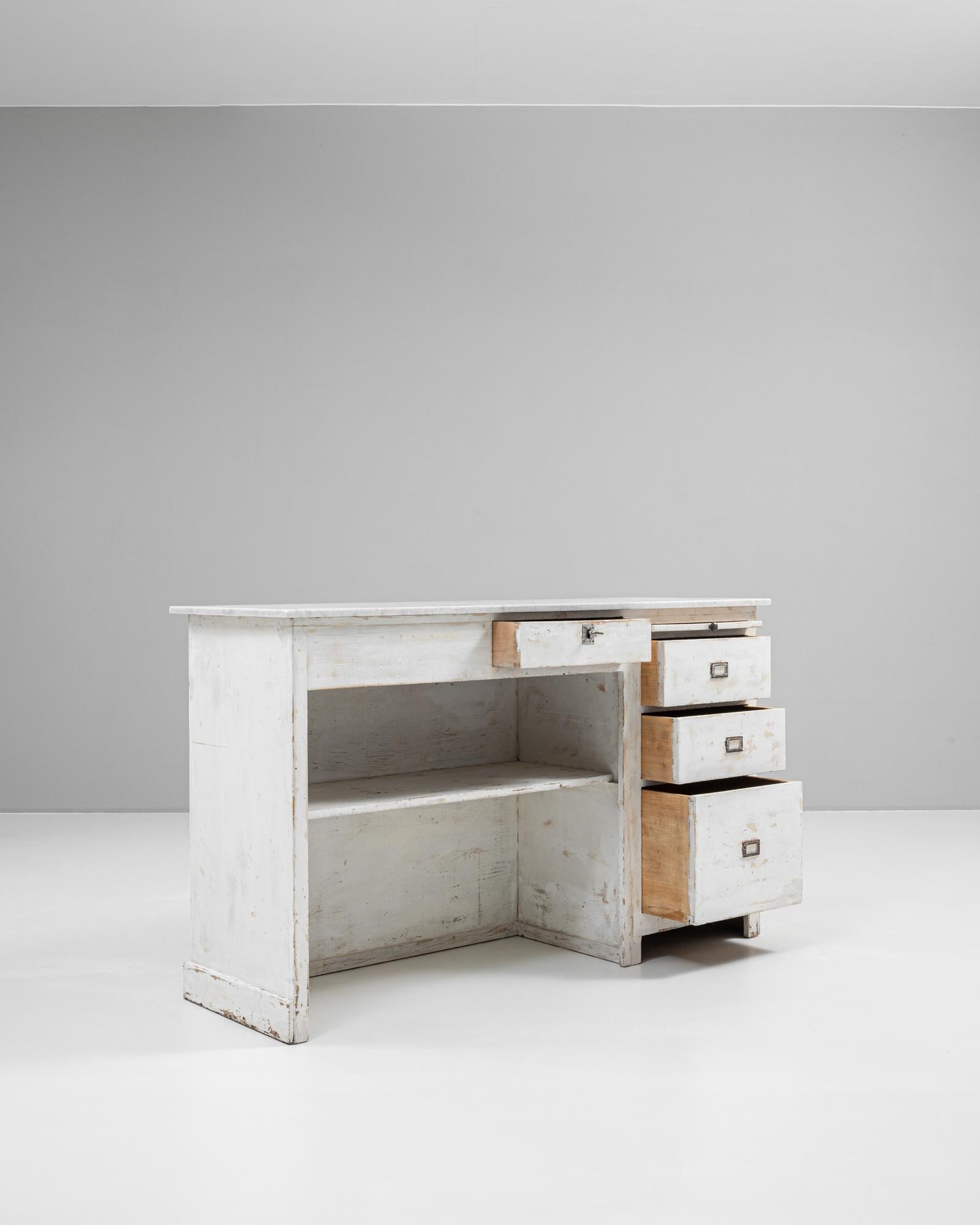Marmo 1900s French Wood White Patinated Shop Counter With Marble Top in vendita