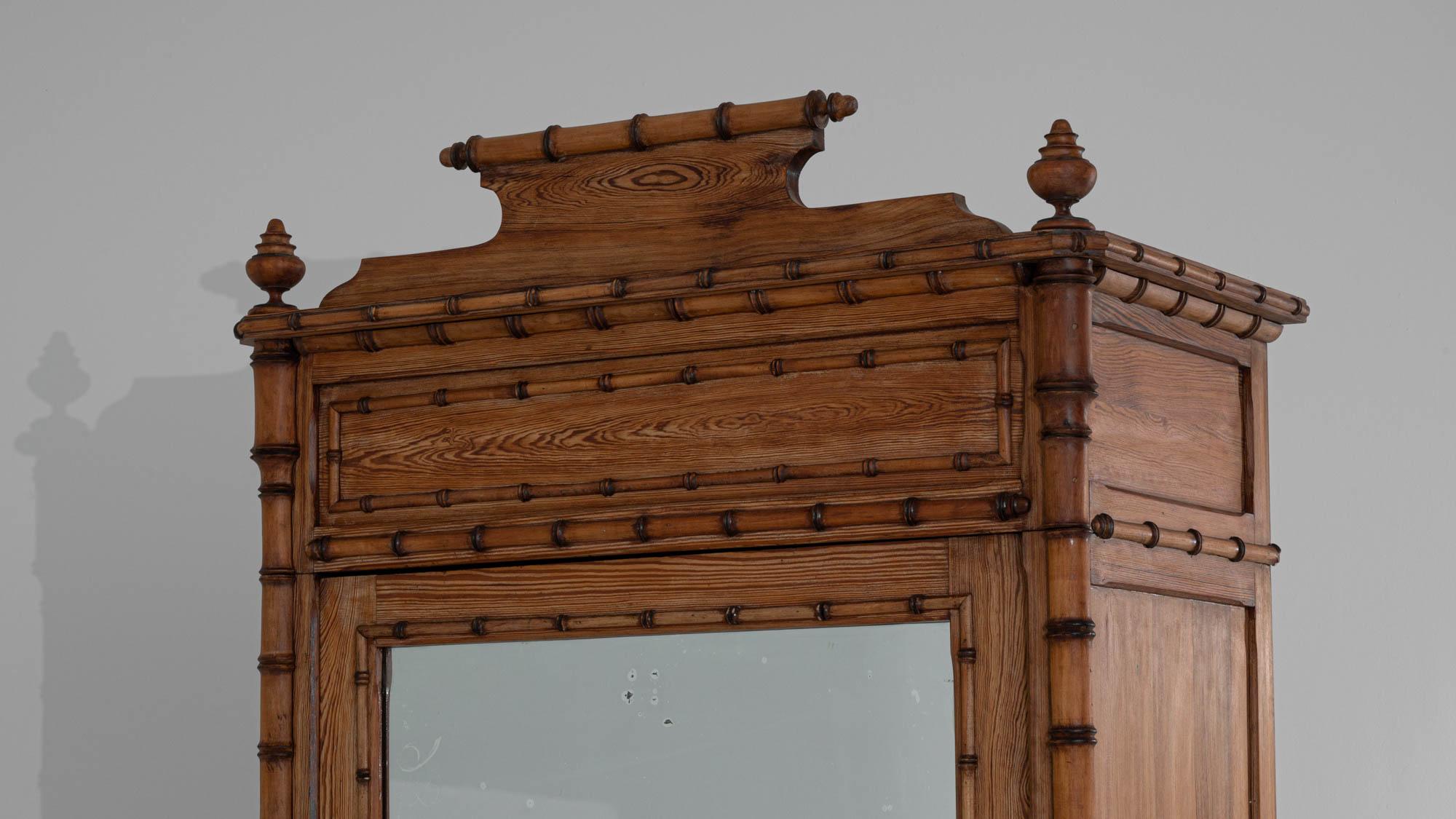 1900s French Wooden & Bamboo Vitrine For Sale 4