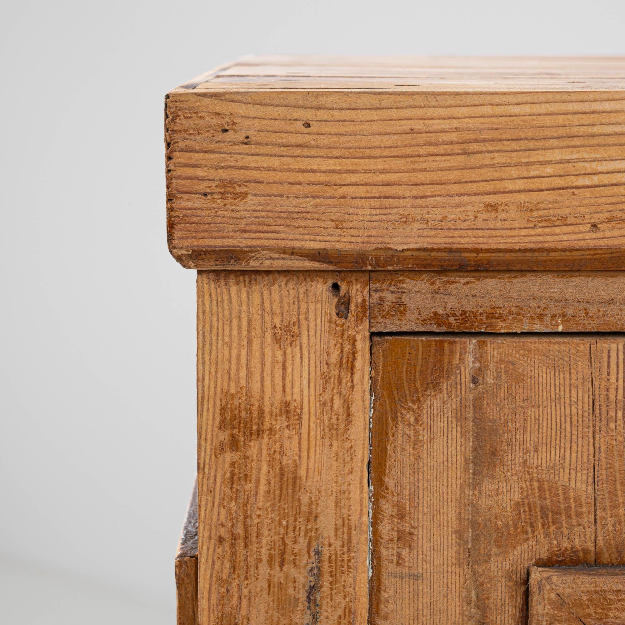 Buffet en bois français des années 1900 4