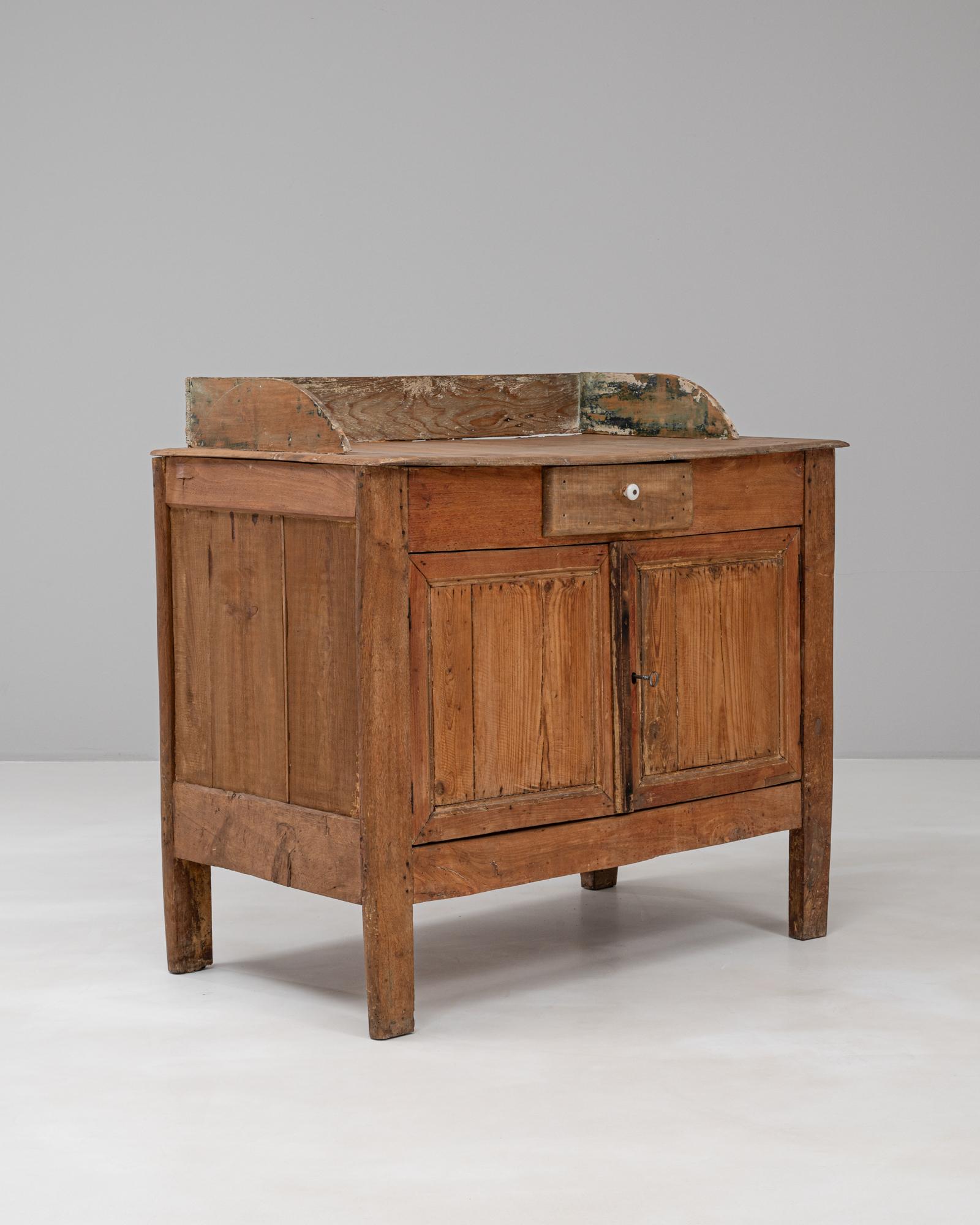 1900s French Wooden Buffet in vendita 2