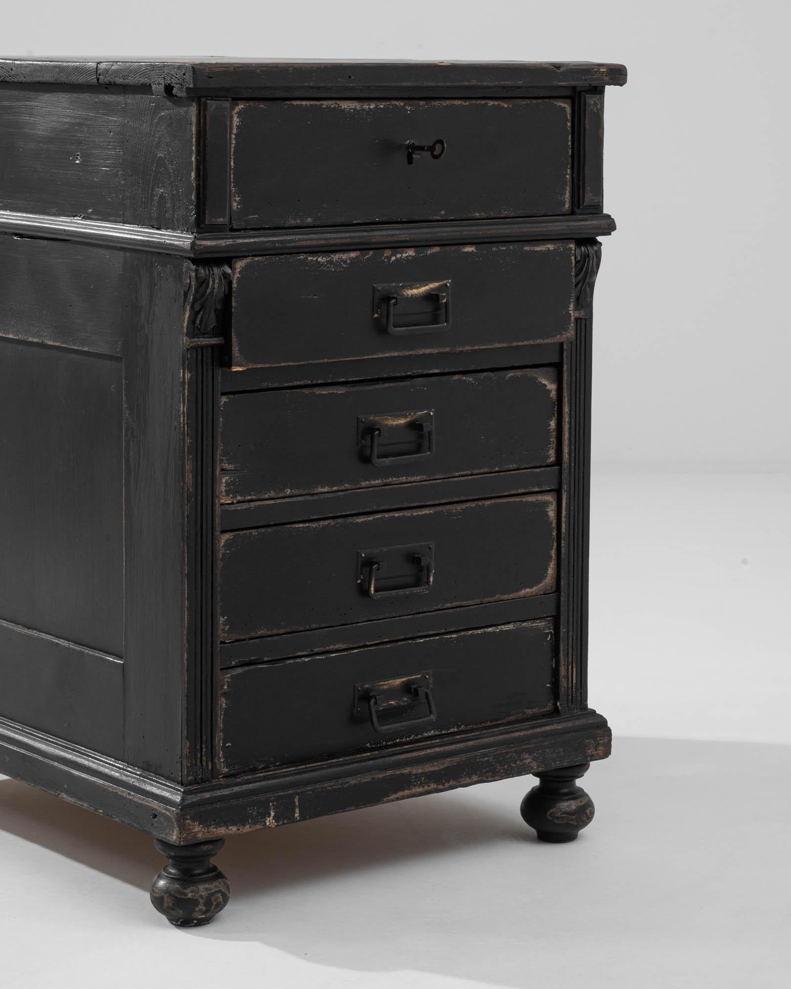 1900s French Wooden Chest of Drawers For Sale 3