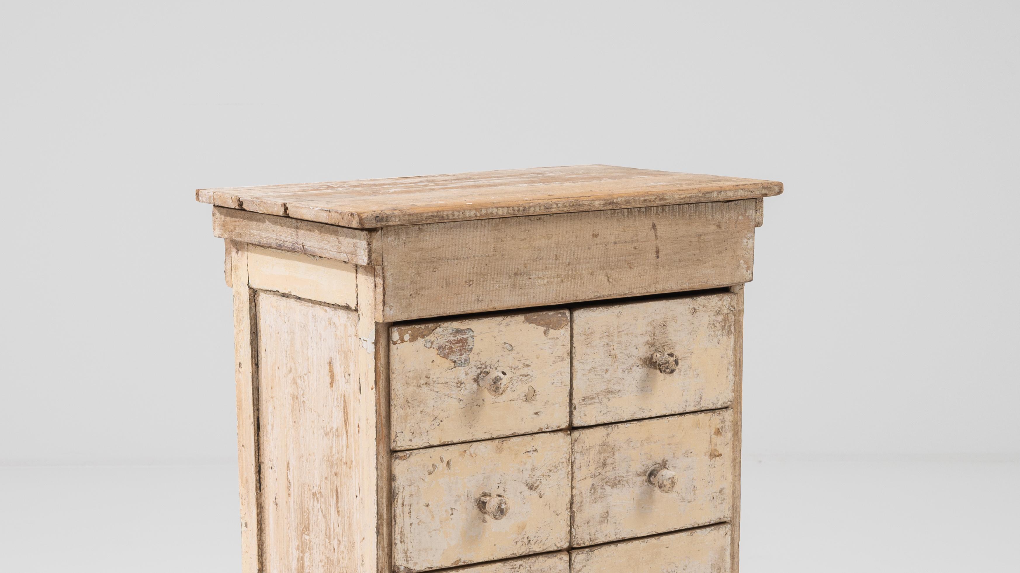 1900s French Wooden Chest of Drawers 3