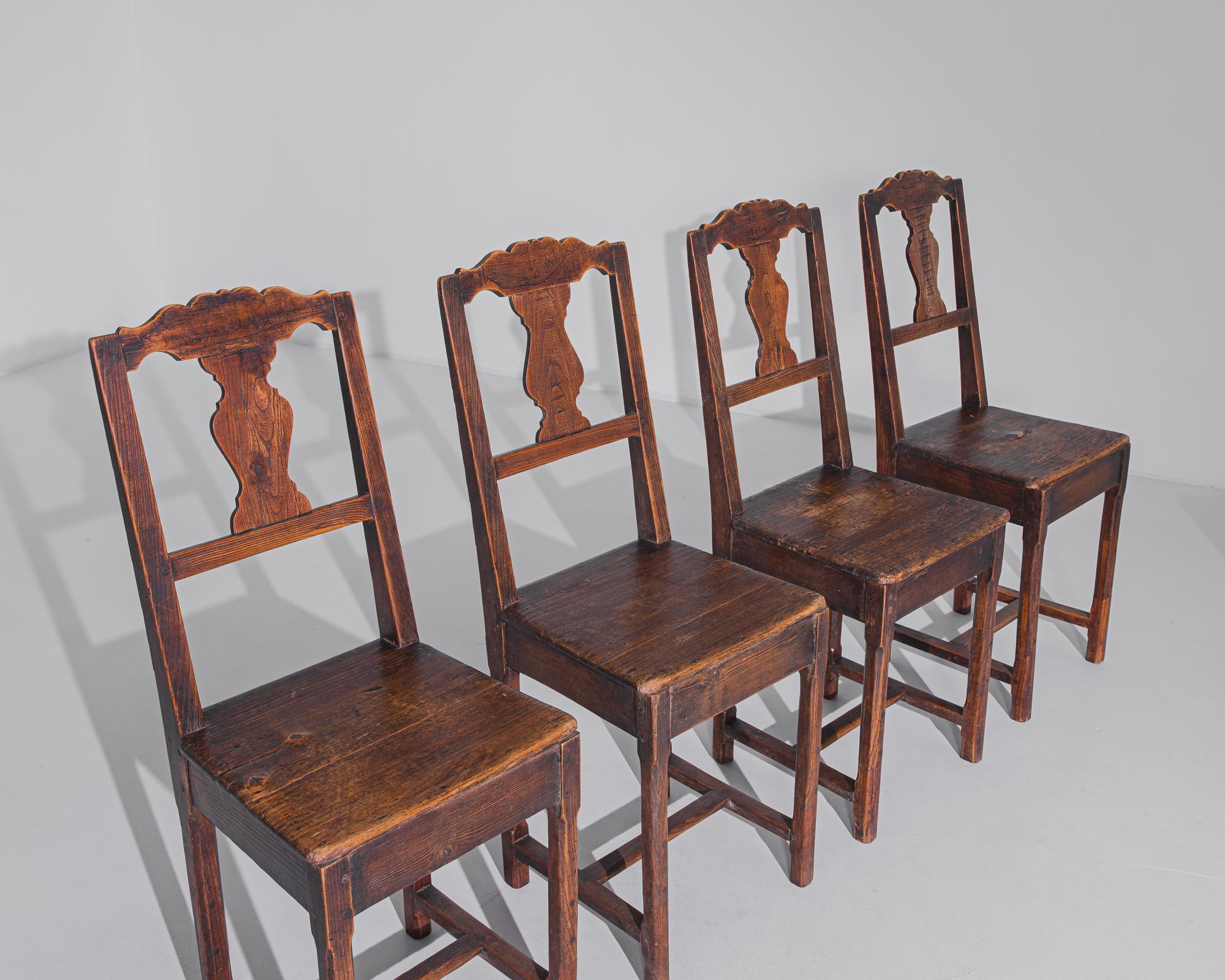 1900s French Wooden Dining Chairs, Set of 5 In Good Condition In High Point, NC