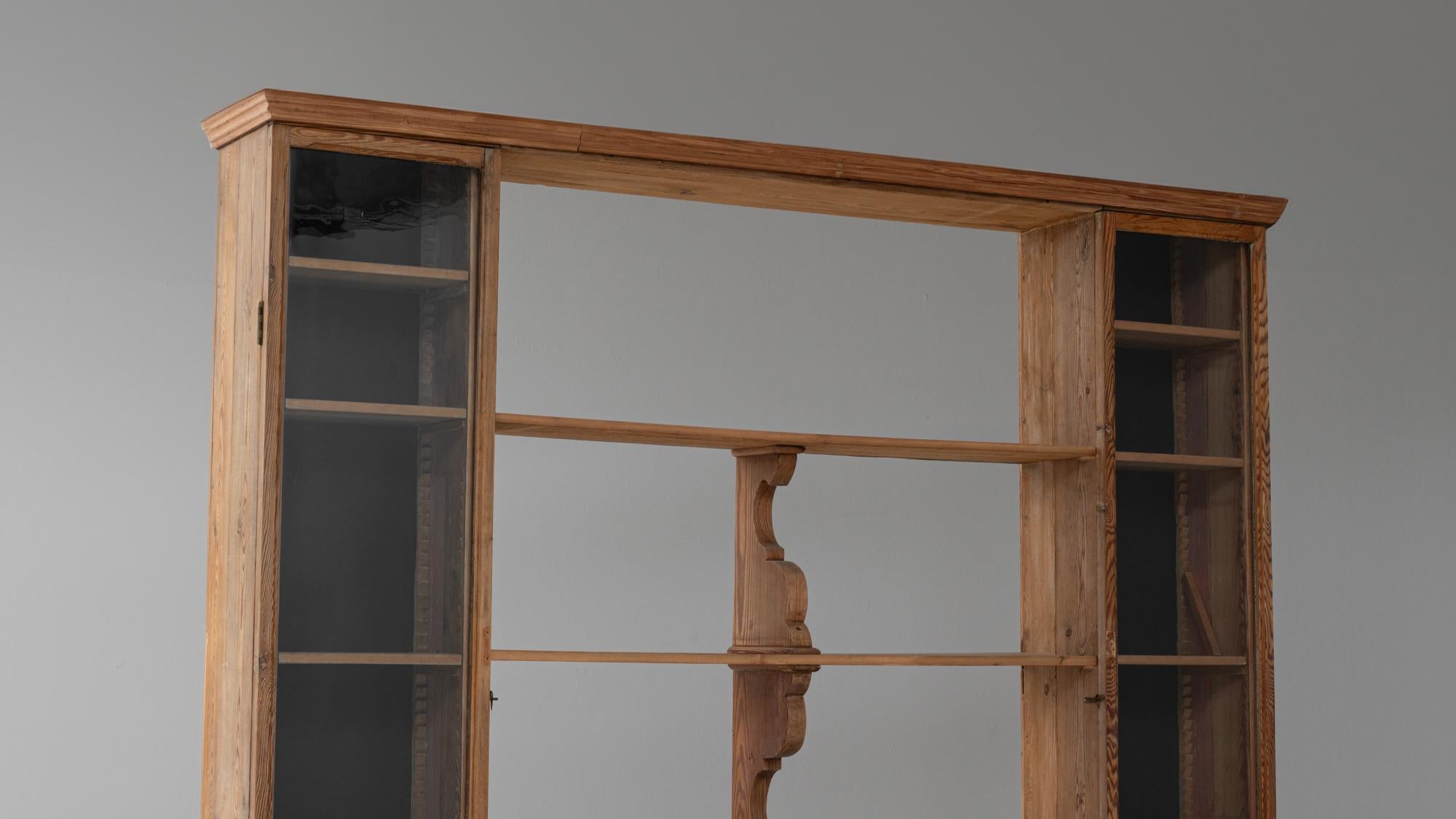 Vetrina e scaffali in legno francese del 1900 in vendita 4