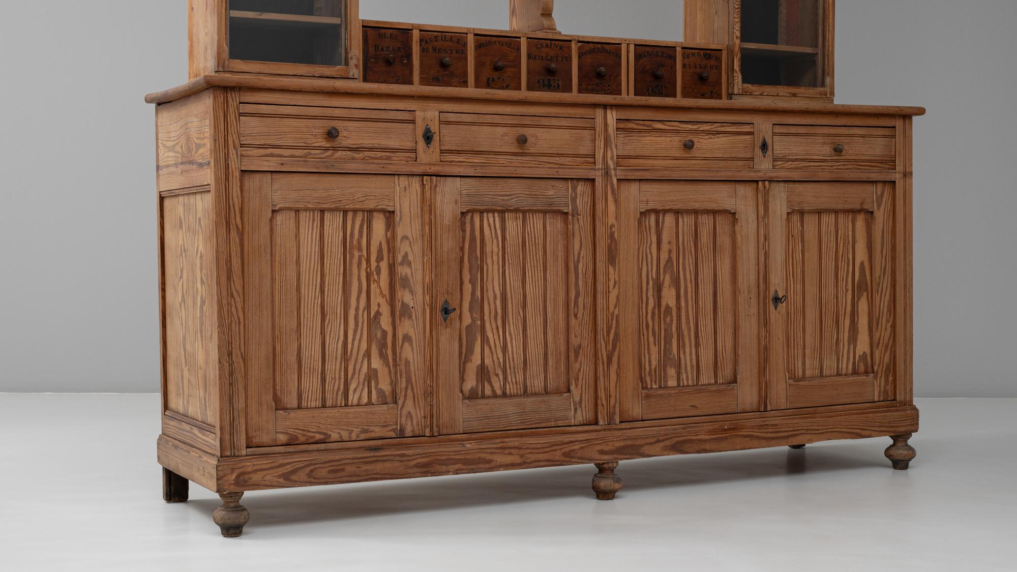 Vetrina e scaffali in legno francese del 1900 in vendita 5