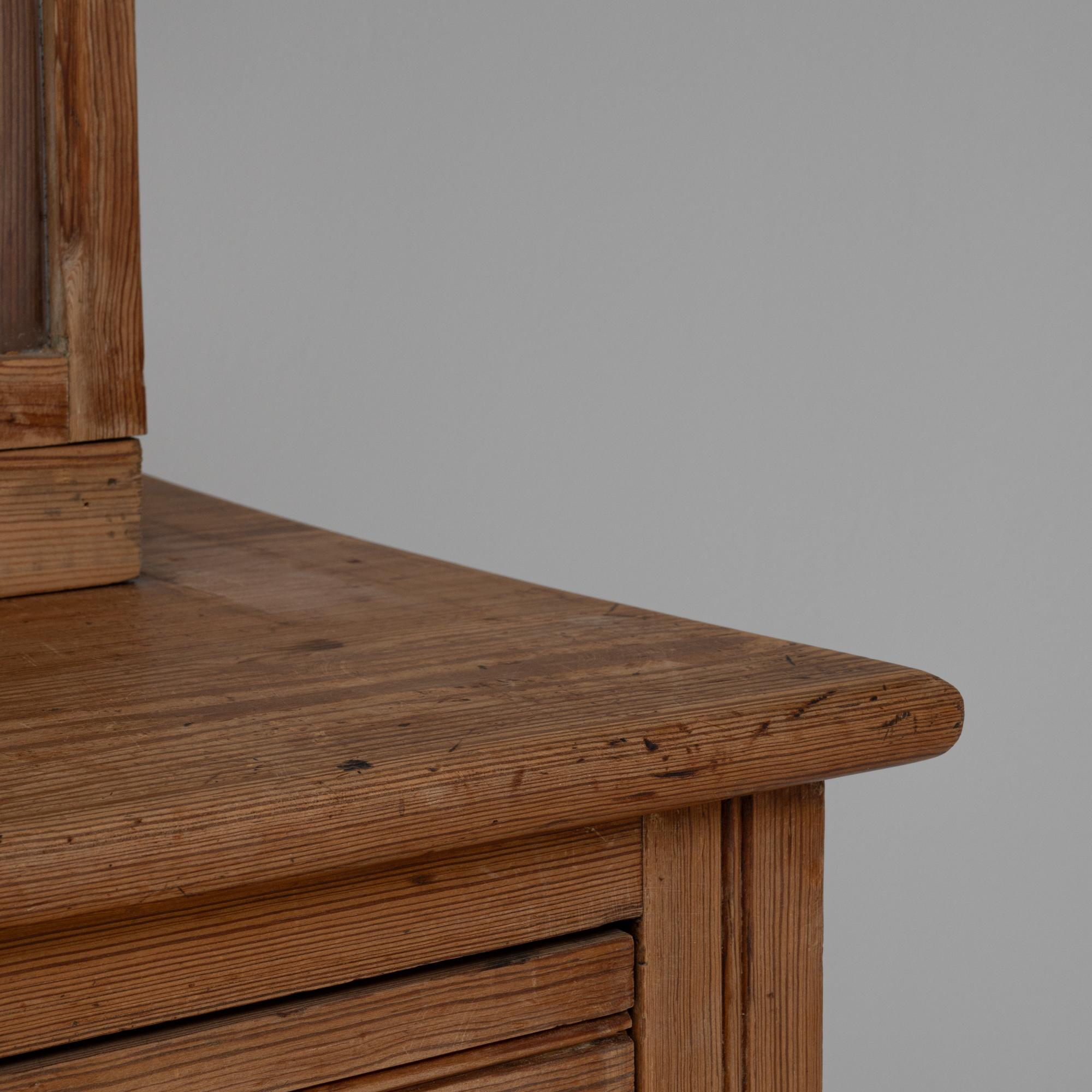 Vetrina e scaffali in legno francese del 1900 in vendita 7