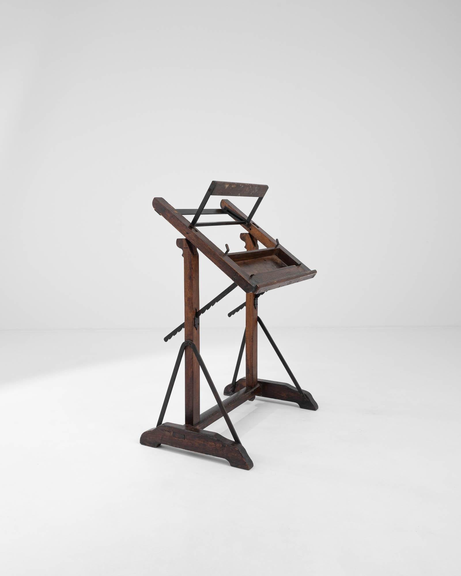 1900s French Wooden Easel 2