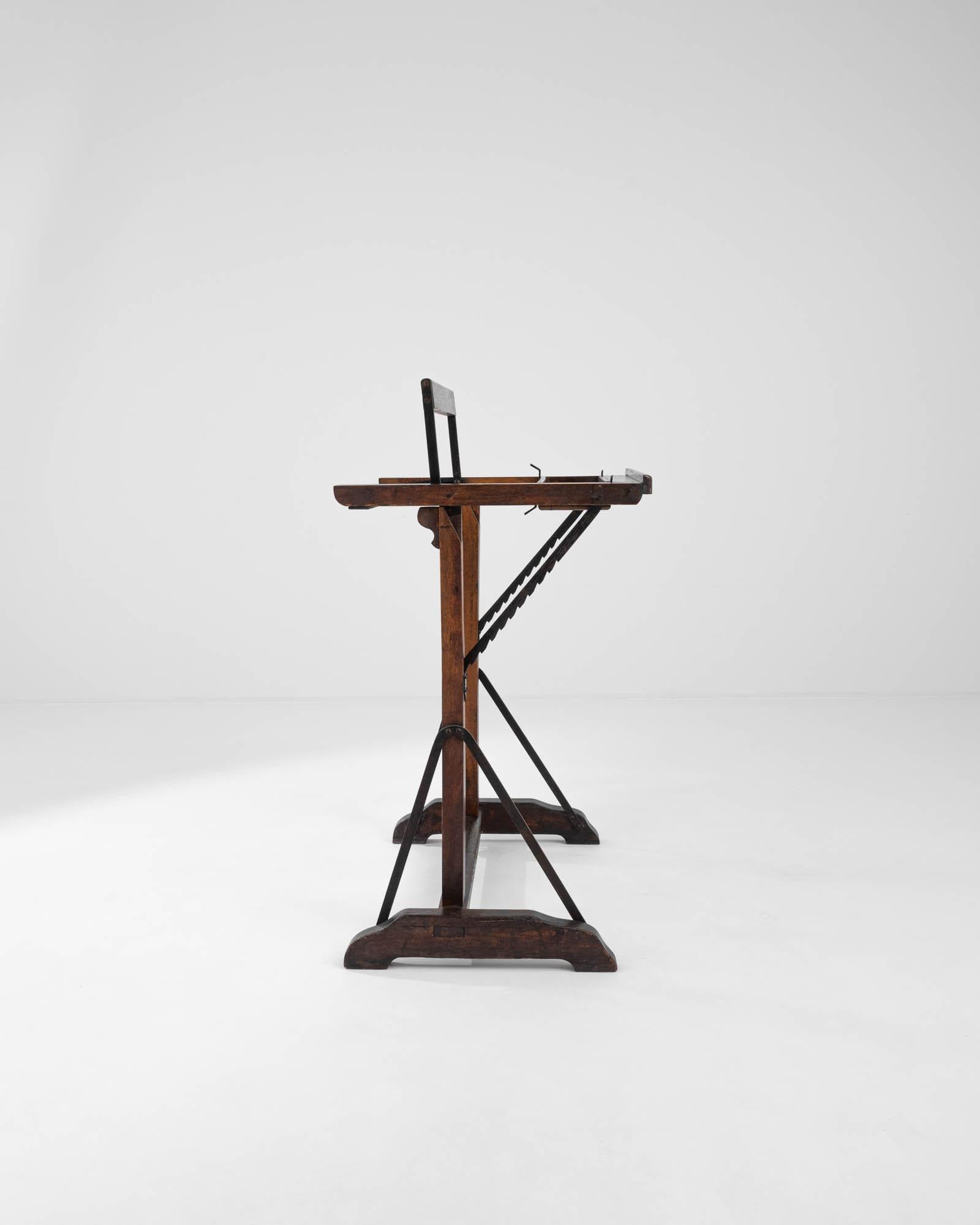 1900s French Wooden Easel 4
