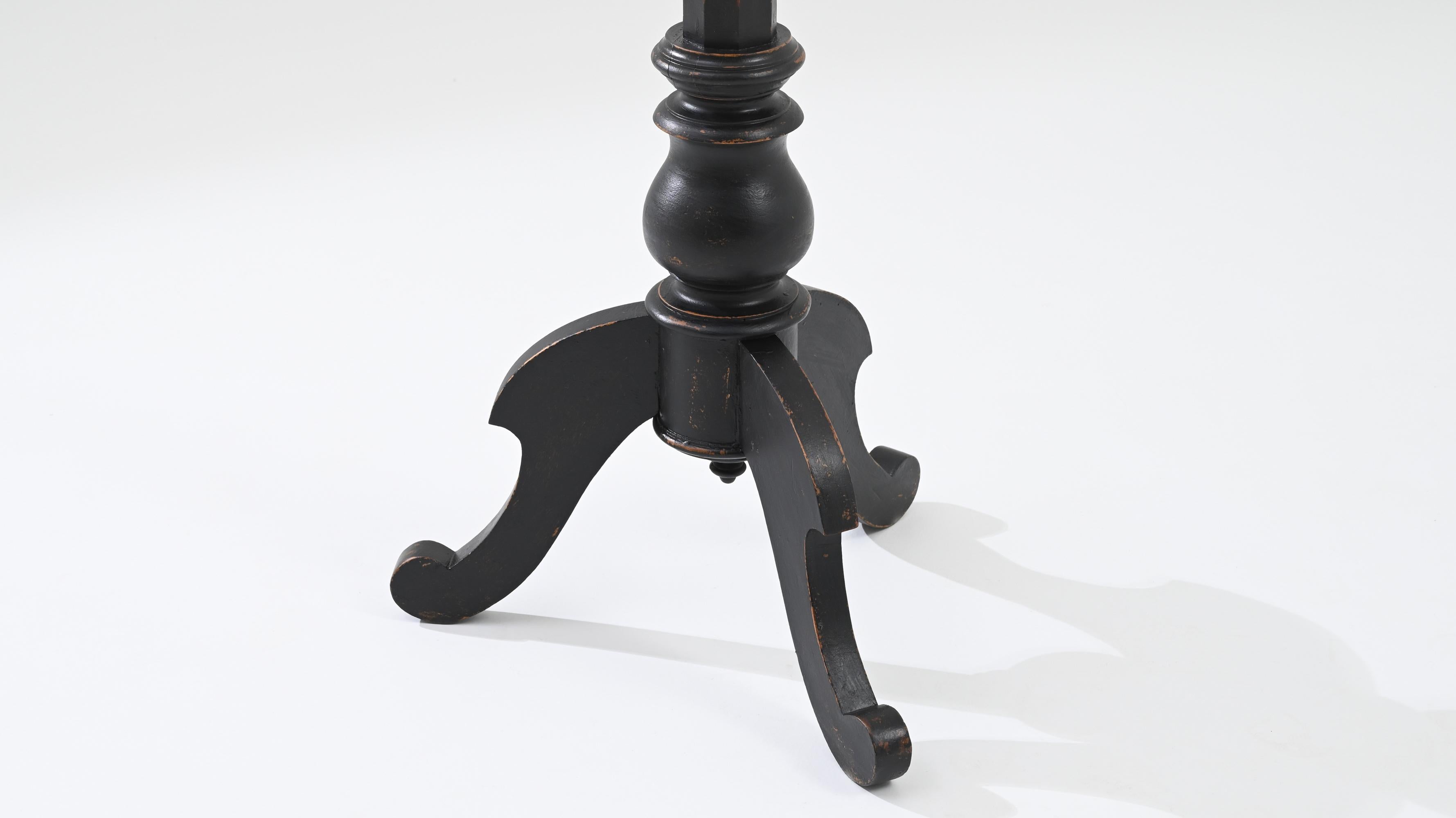 Appendiabiti francese in legno del 1900 In condizioni buone in vendita a High Point, NC