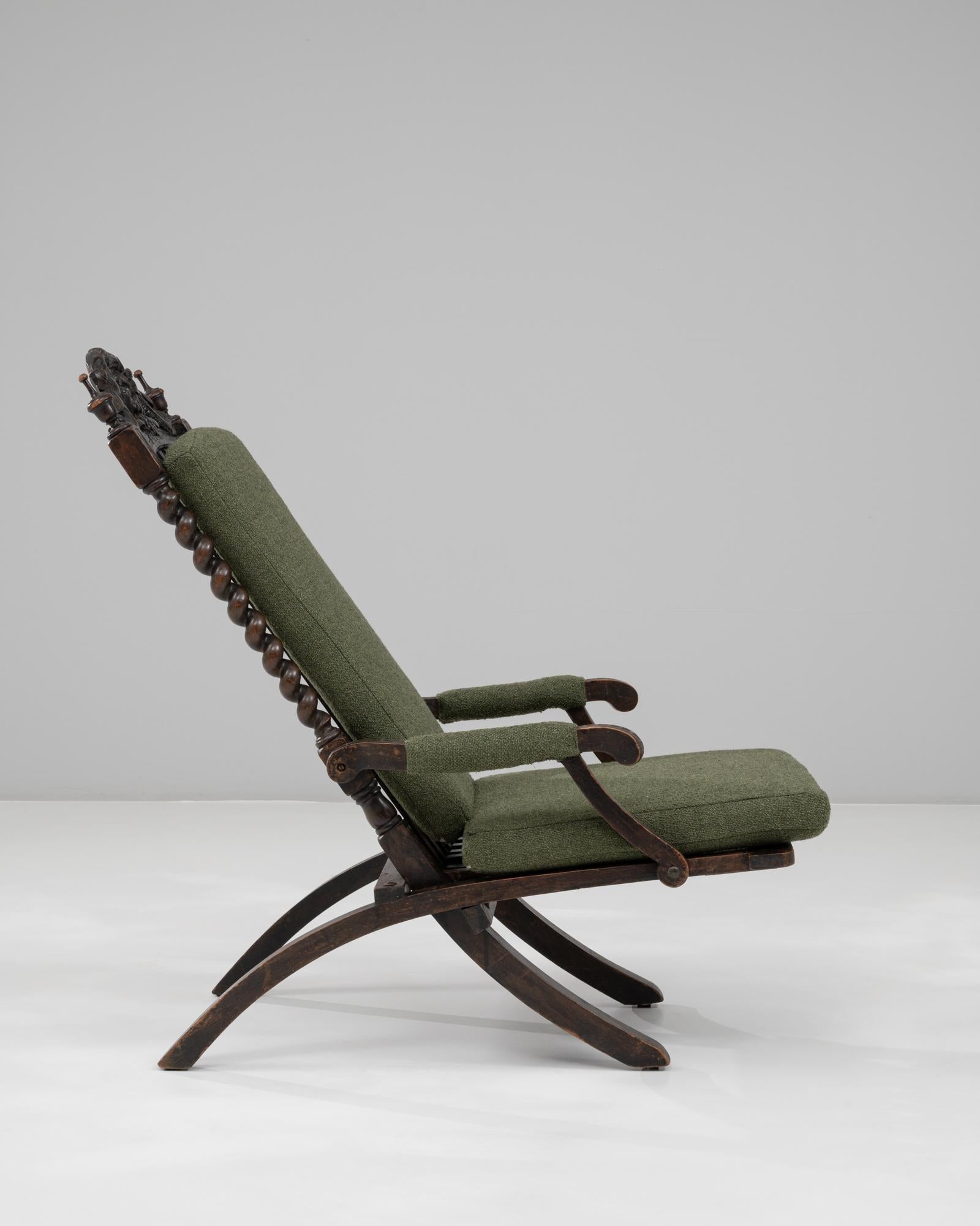 Francese Poltrona Foldes in legno francese del 1900 con cuscini imbottiti in vendita