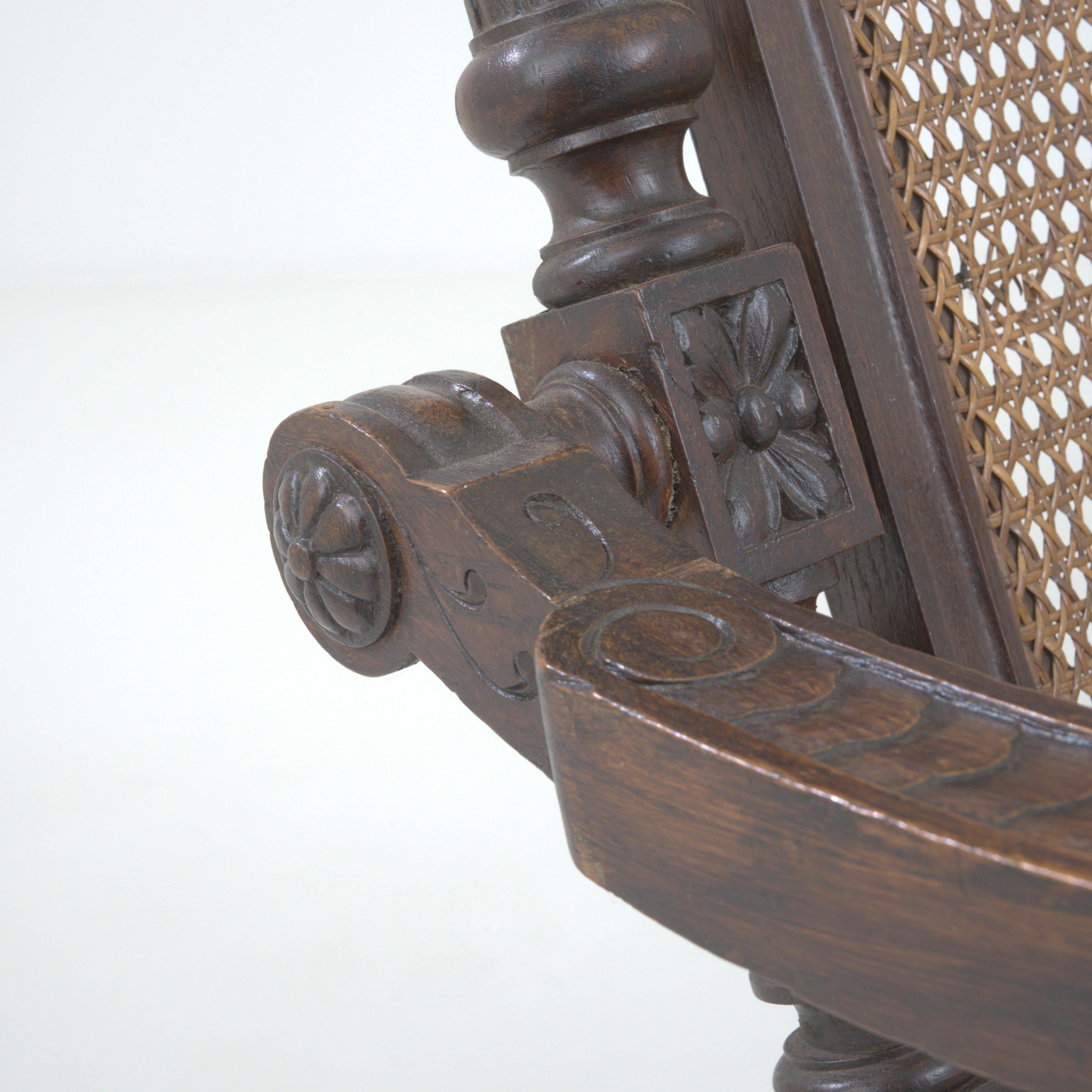 Paire de fauteuils pliants français en bois des années 1900 avec sièges rembourrés en vente 5