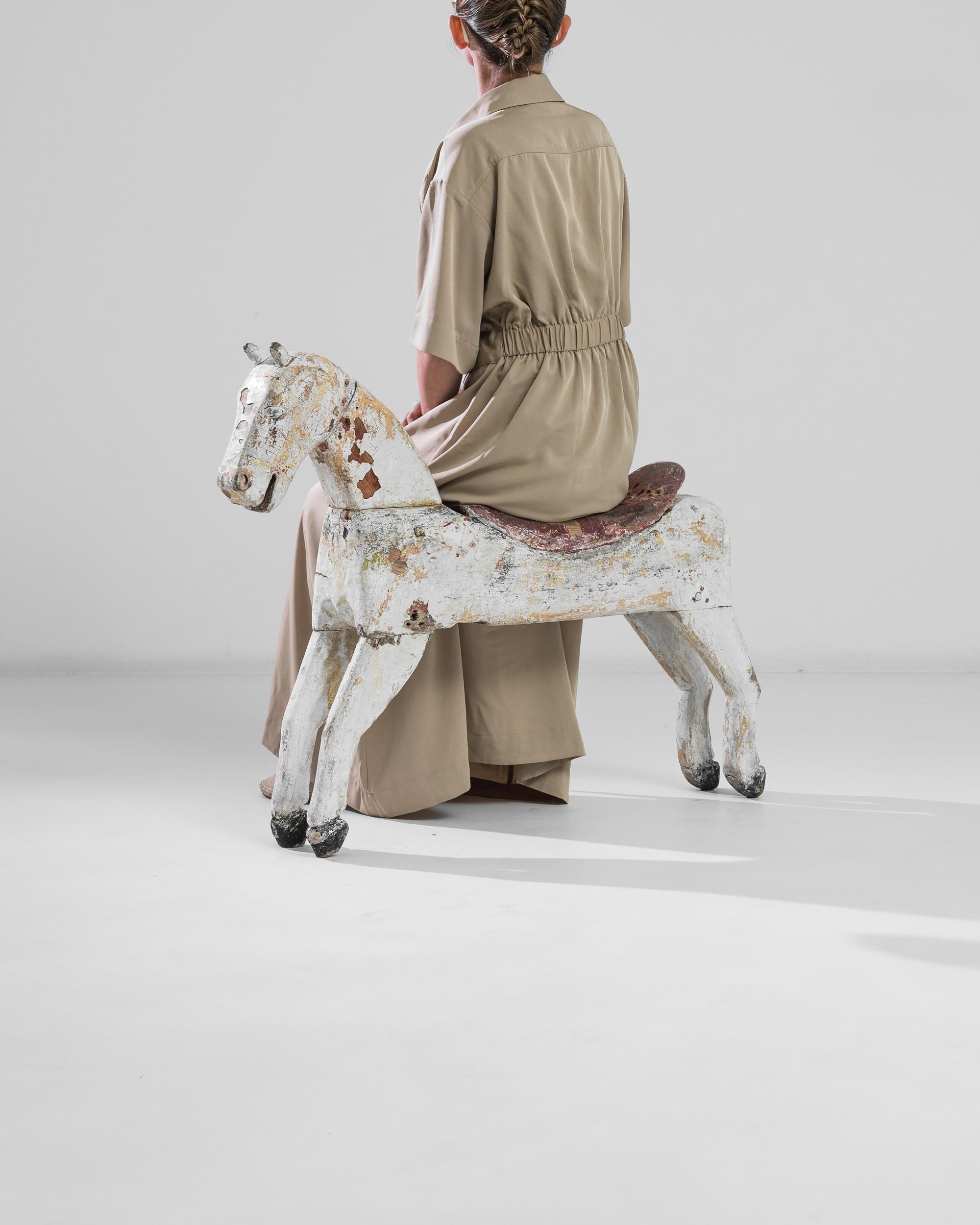 Rustique Années 1900, cheval français en bois avec selle en vente