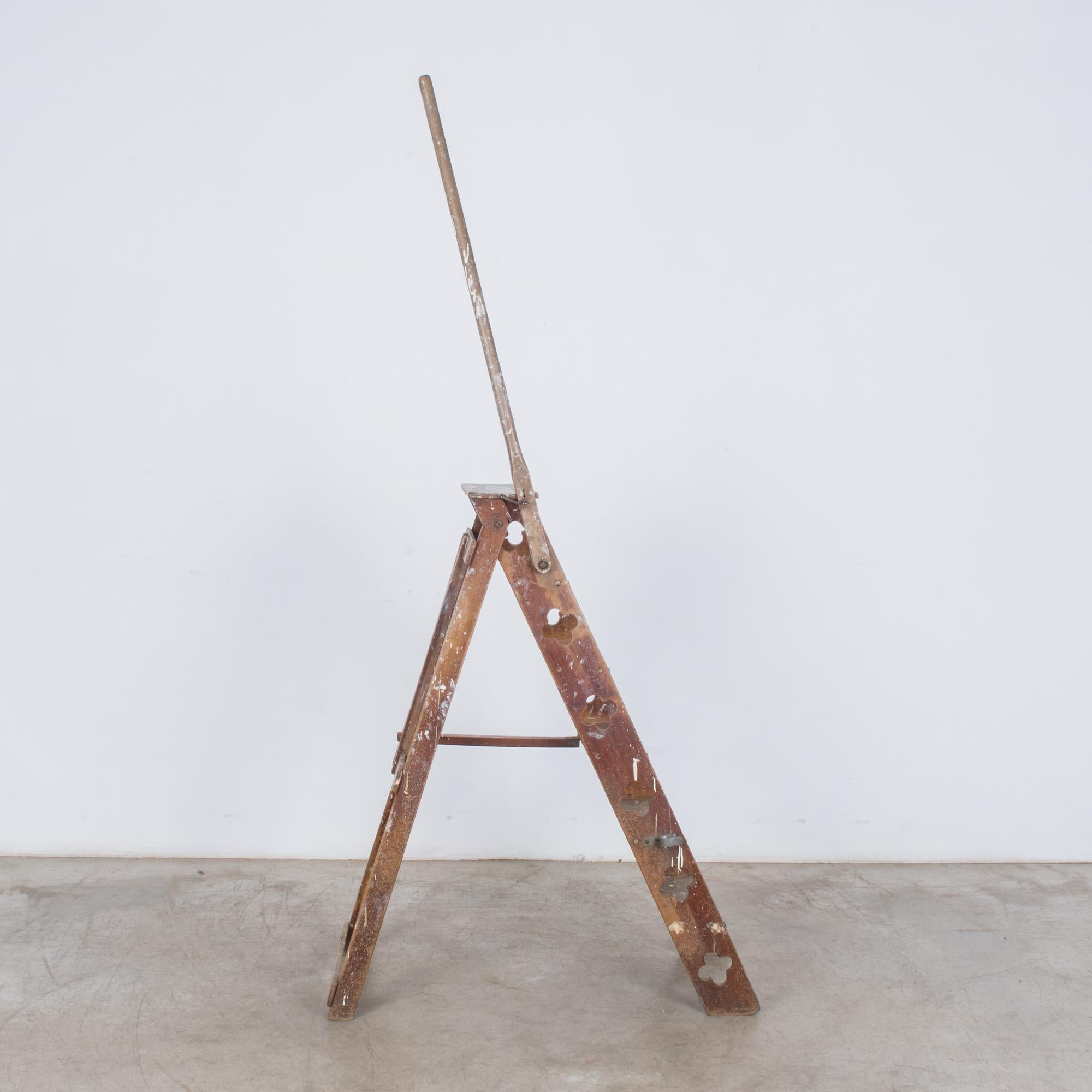 1900s French Wooden Ladder In Good Condition In High Point, NC