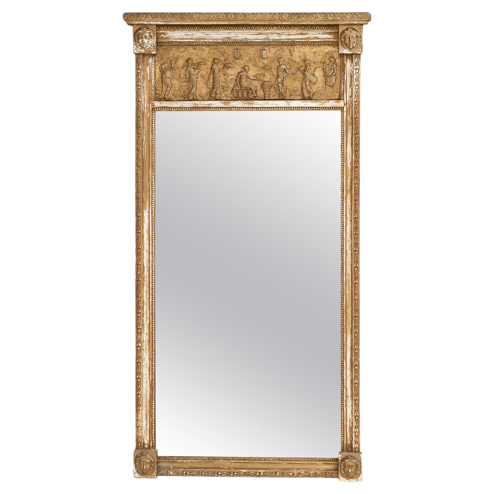 Miroir en bois français des années 1900 avec figures sculptées