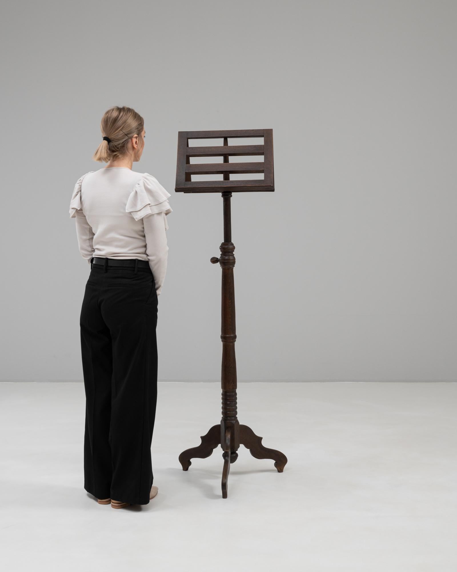 1900er Französisch hölzerne Notenständer (20. Jahrhundert) im Angebot