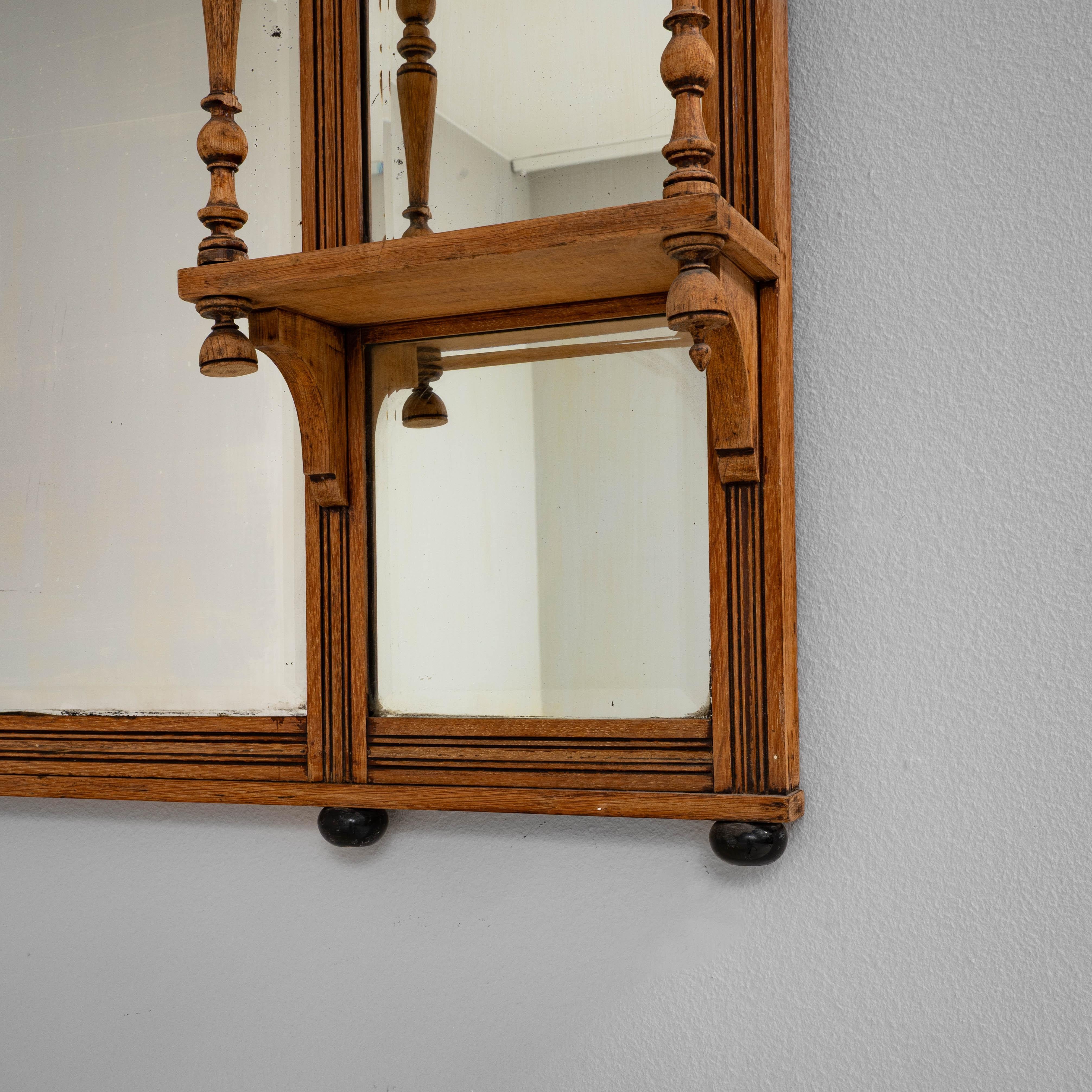 Miroir à trumeau en bois français des années 1900 avec étagère 4