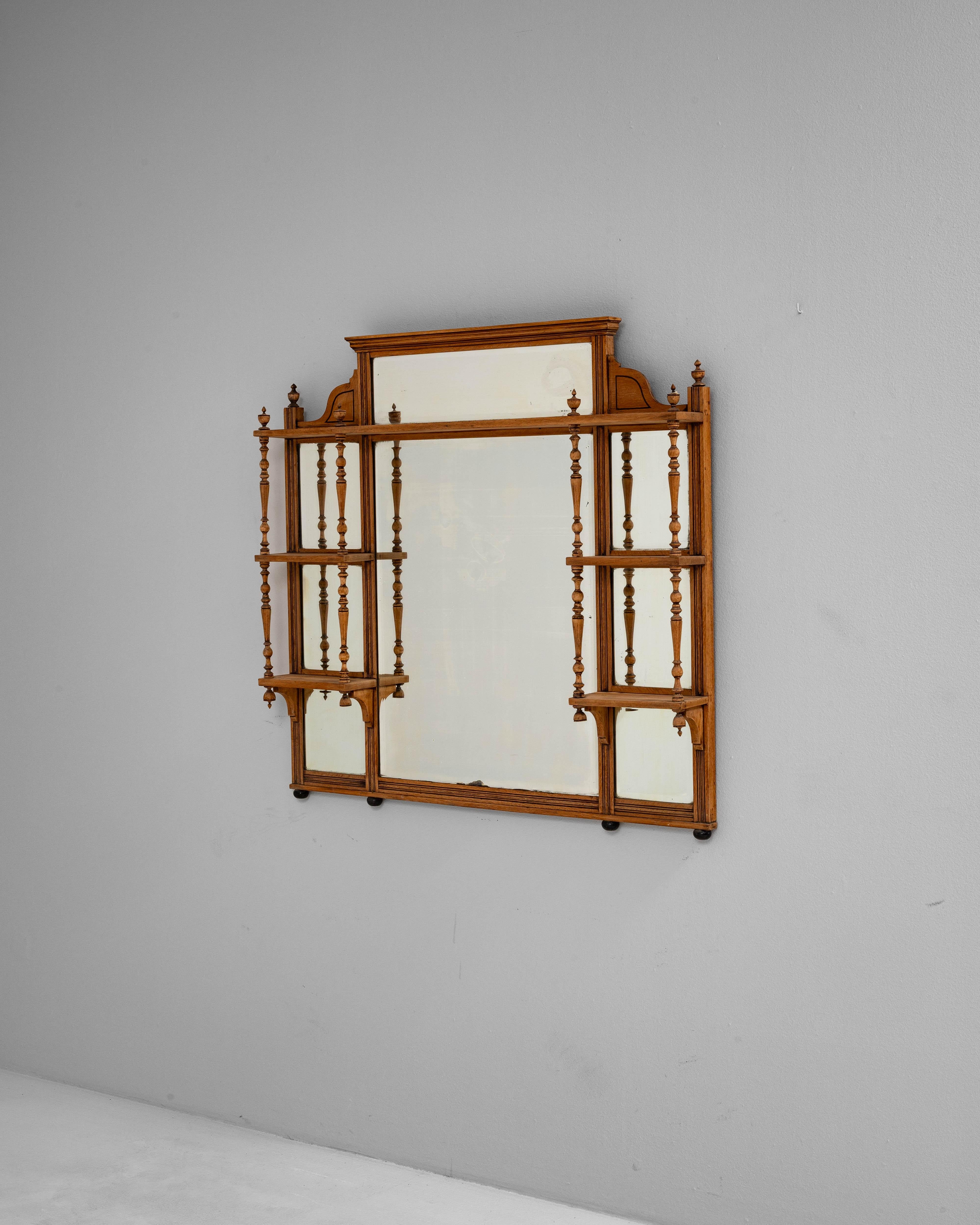 Français Miroir à trumeau en bois français des années 1900 avec étagère