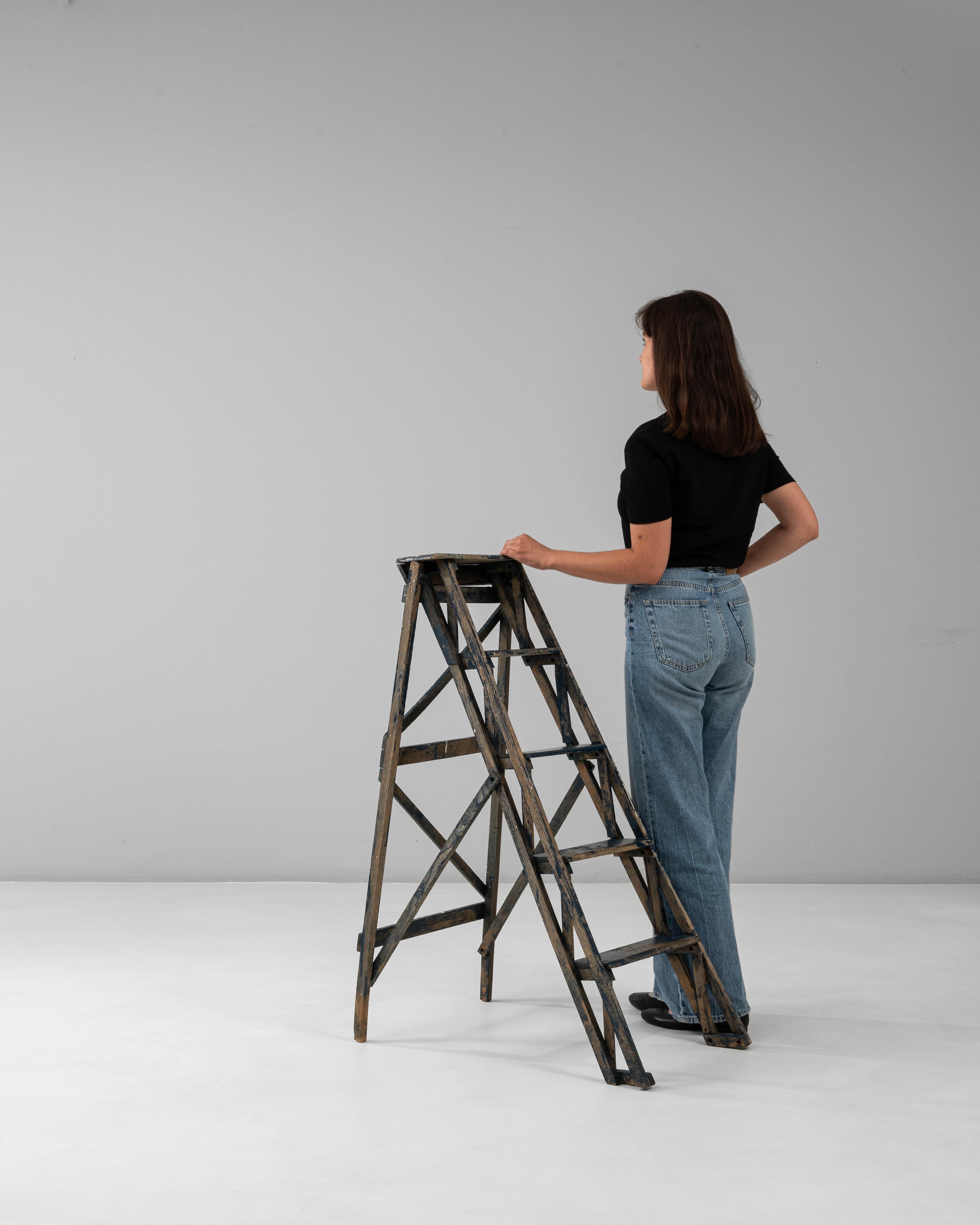 Scala da pittore in legno francese del 1900 in vendita 1