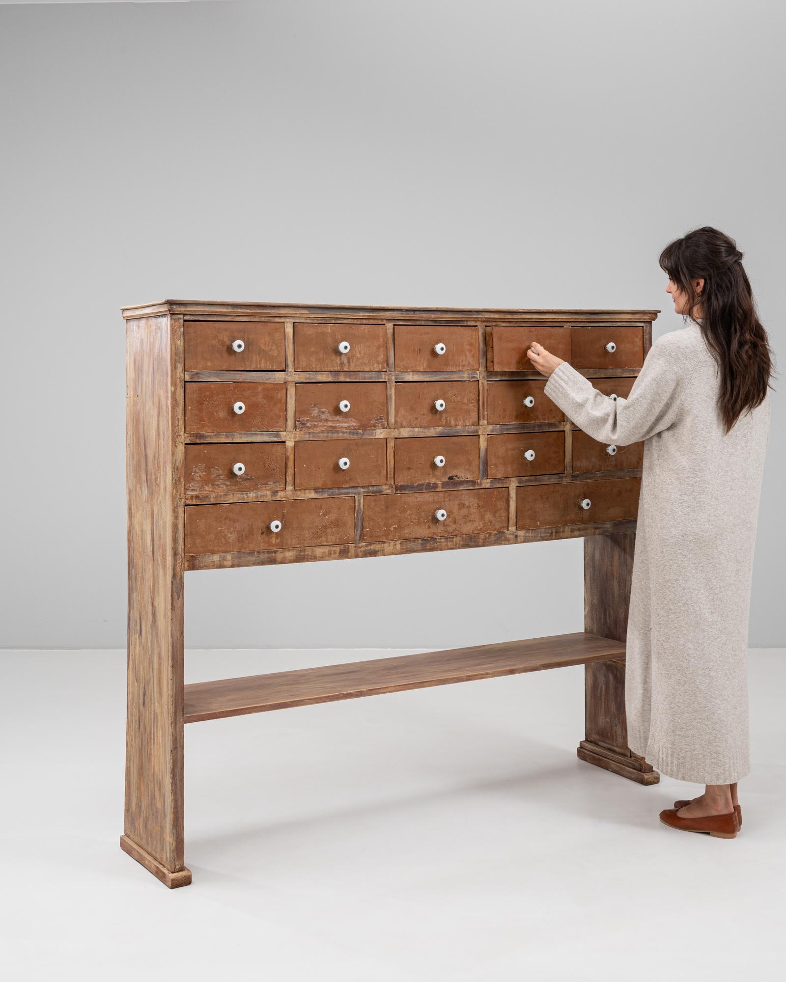 1900s French Wooden Pharmacy Chest Of Drawers in vendita 2