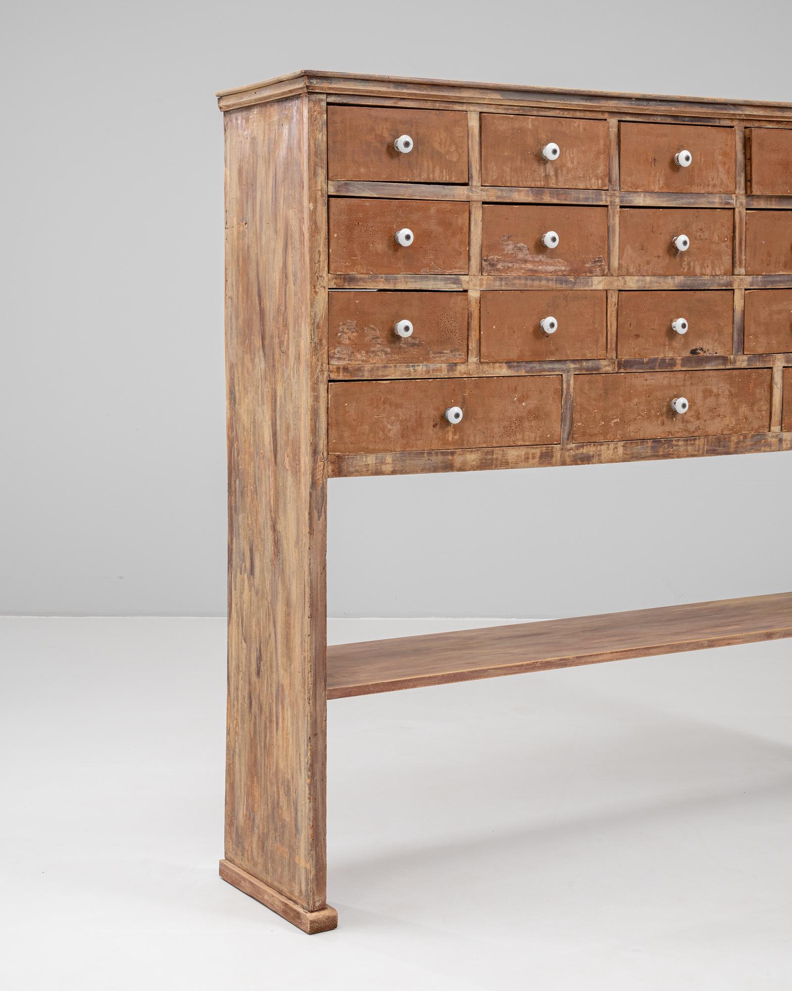 1900s French Wooden Pharmacy Chest Of Drawers in vendita 3