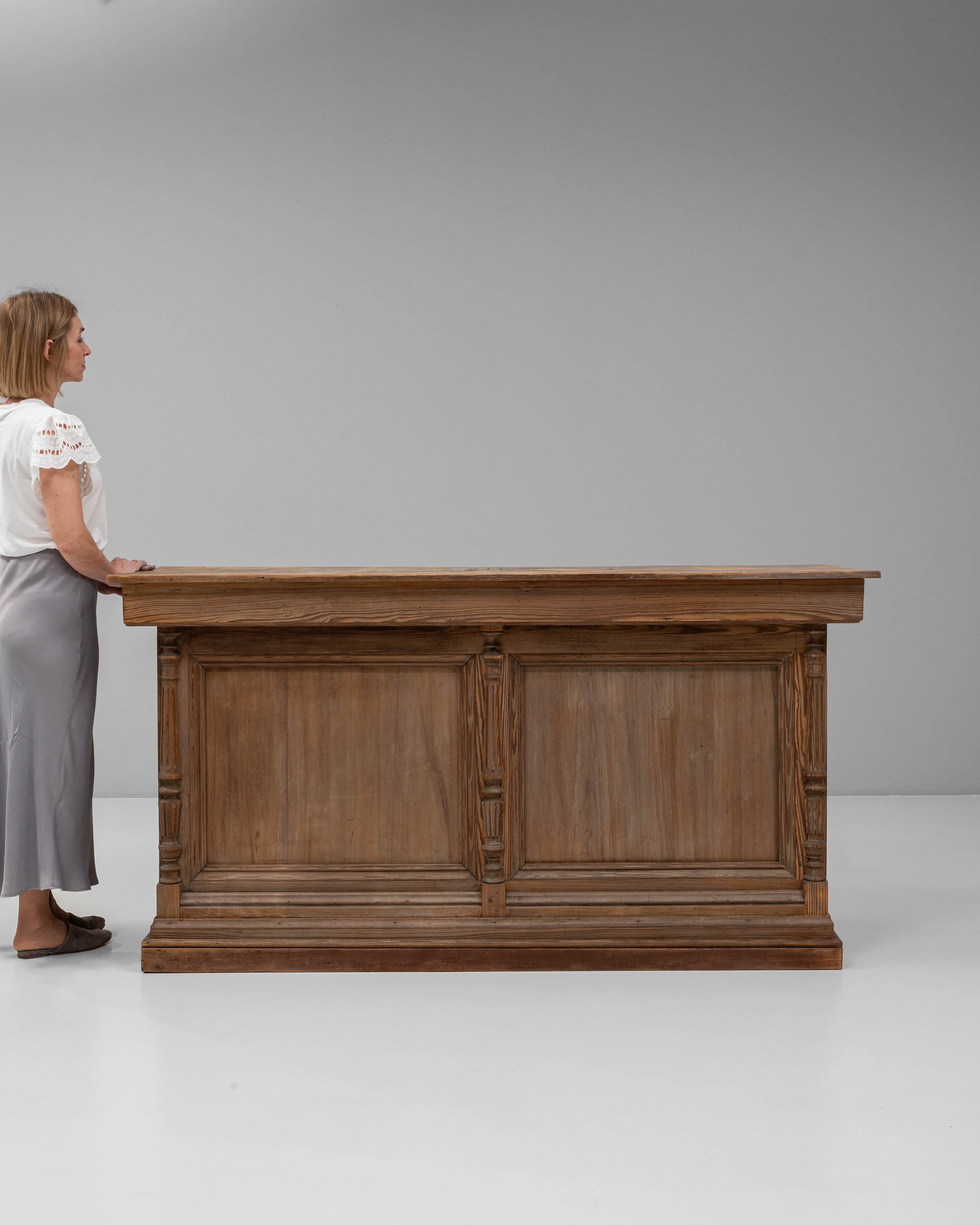 Francese Bancone di legno francese del 1900 in vendita
