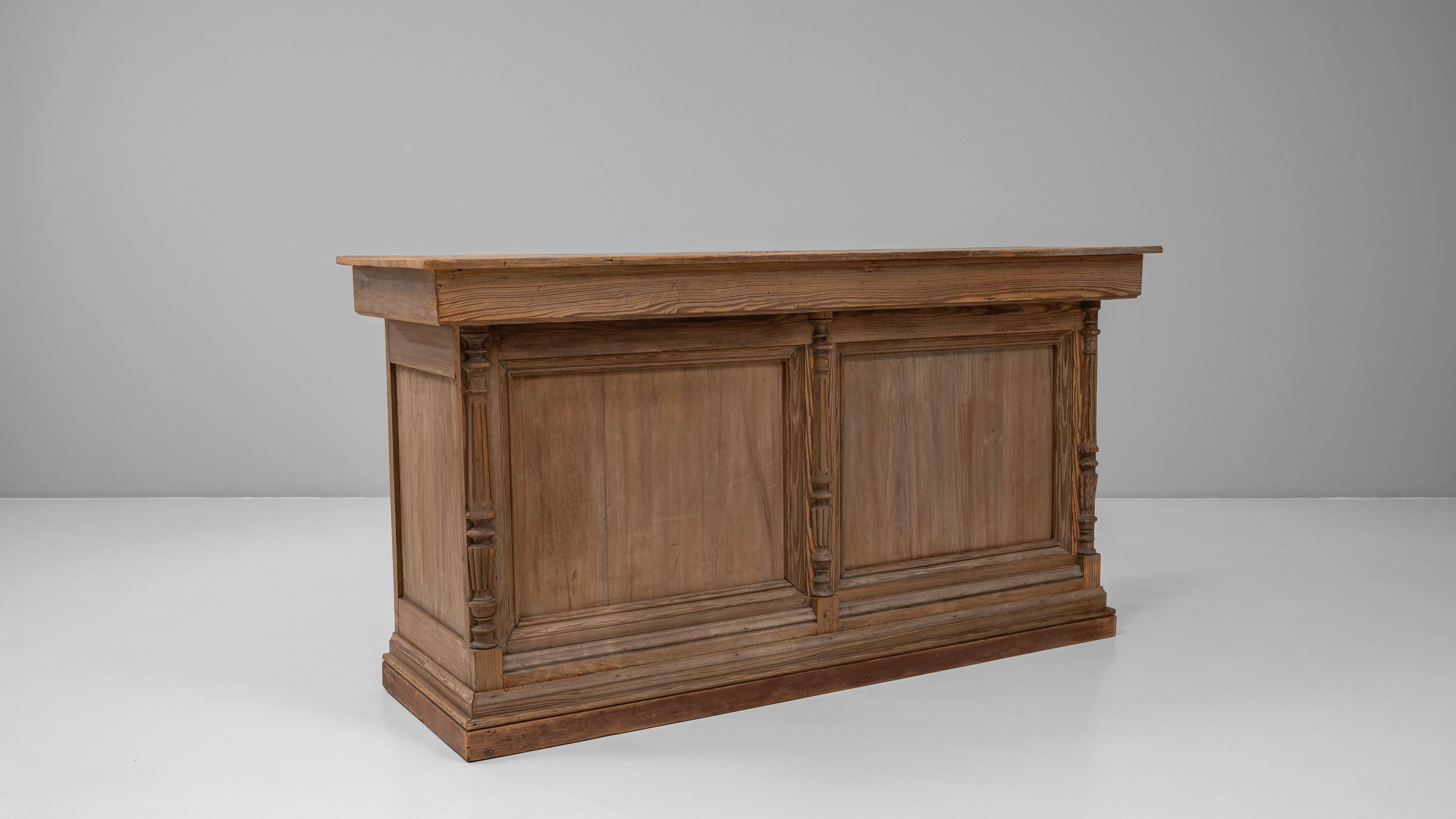 Bancone di legno francese del 1900 in vendita 1