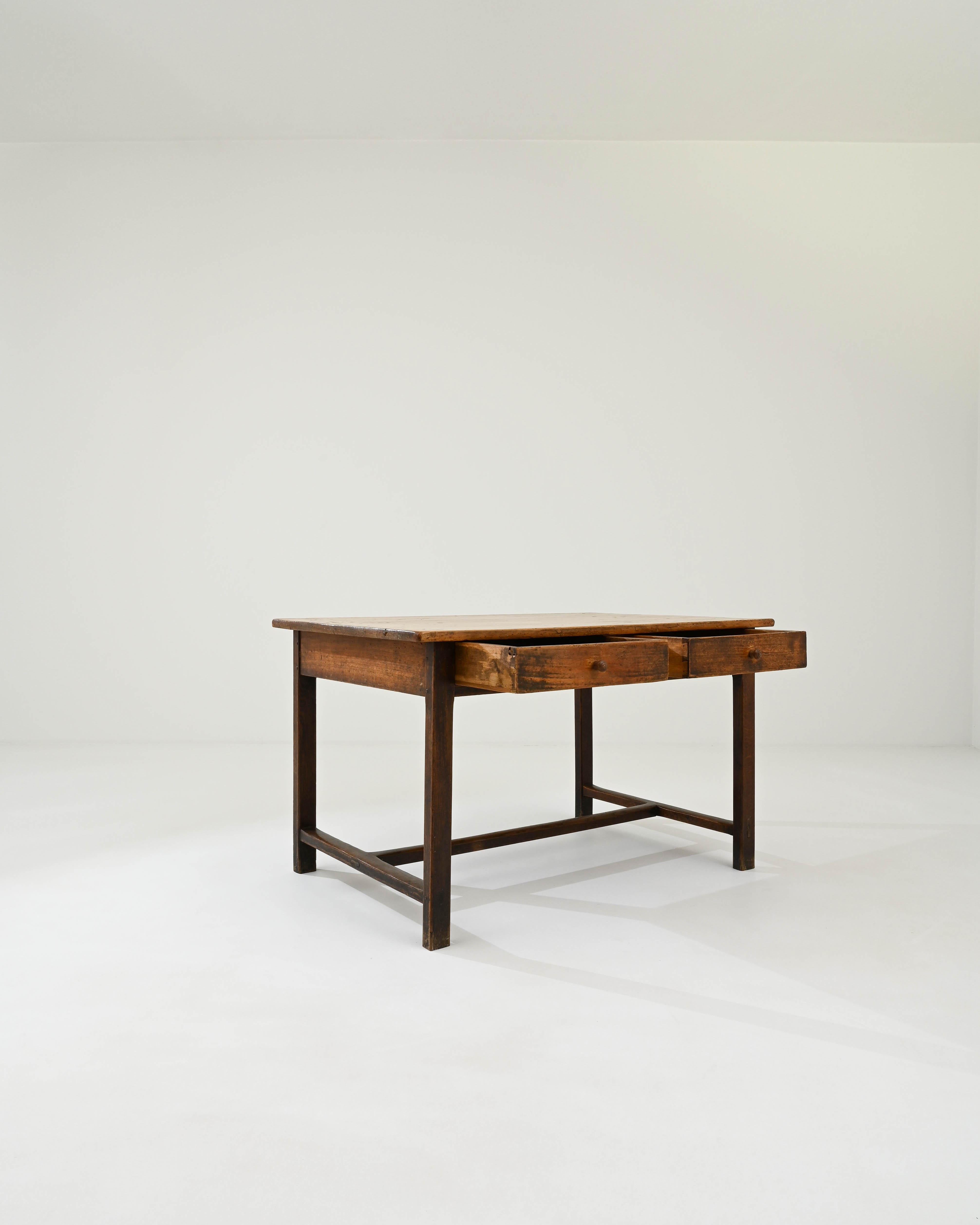 Début du 20ème siècle Table d'appoint en bois français des années 1900  en vente