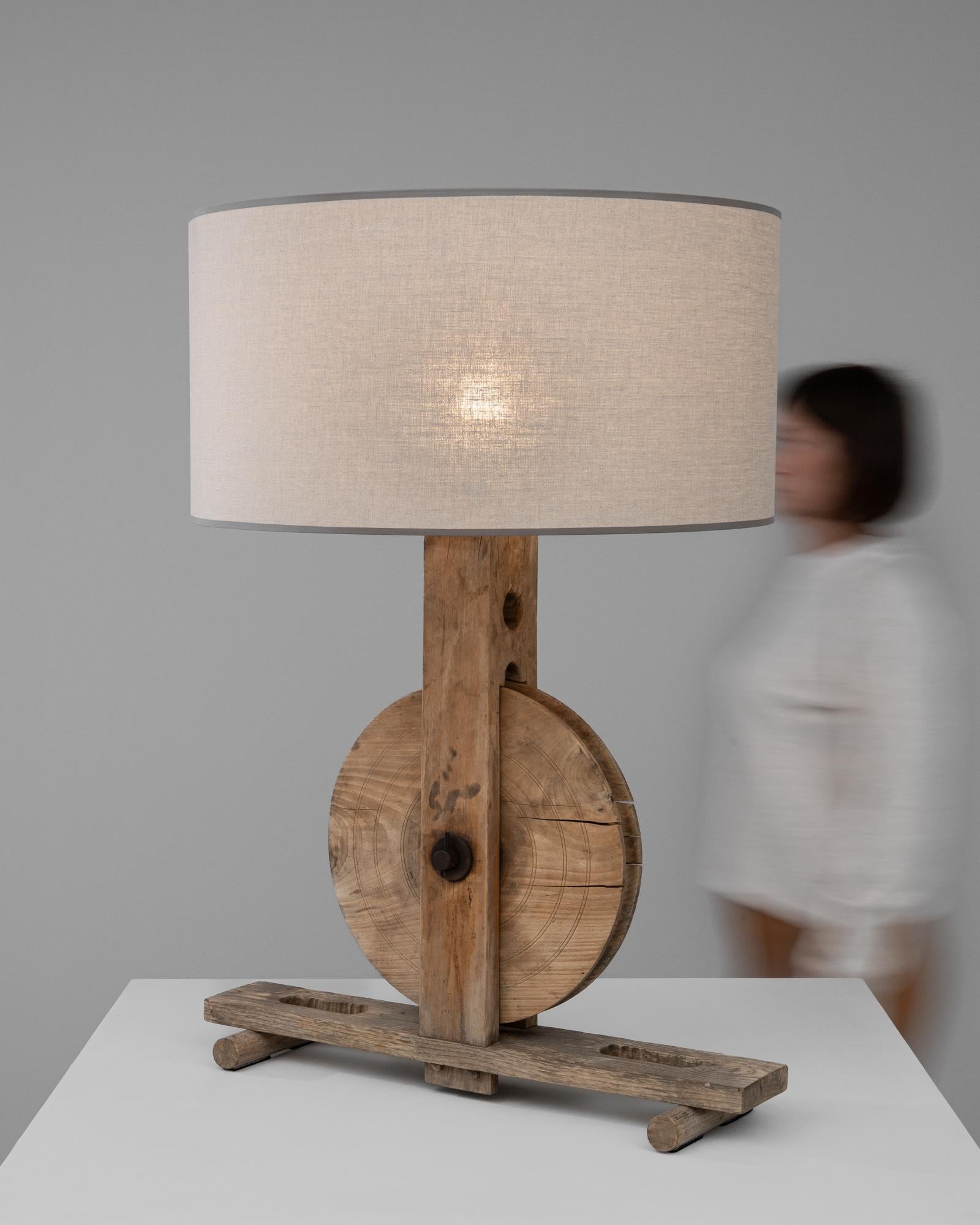 Lampe de table en bois française des années 1900 en vente 1