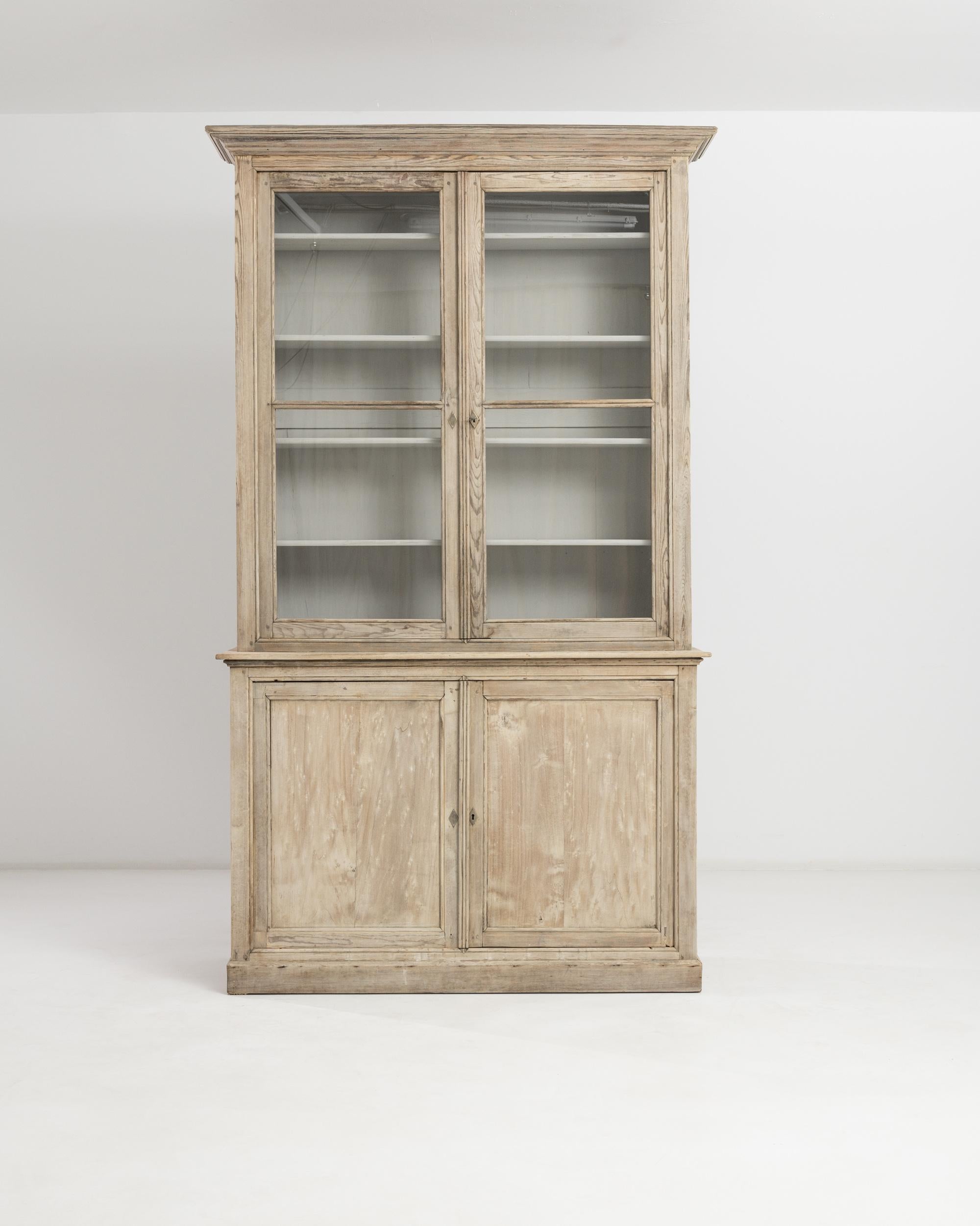 1900s French Wooden Vitrine À Deux Corps 4