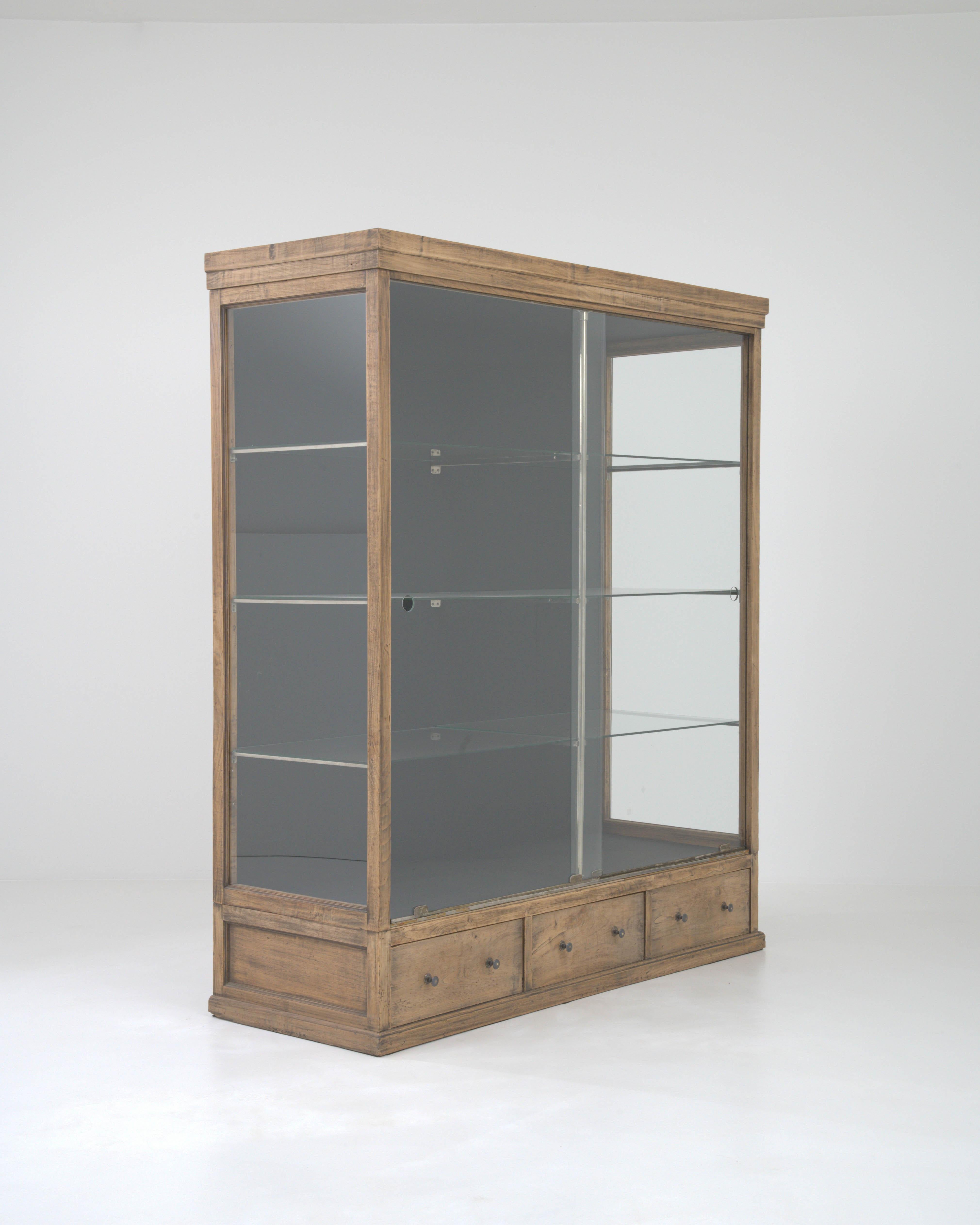1900s French Wooden Vitrine For Sale 5