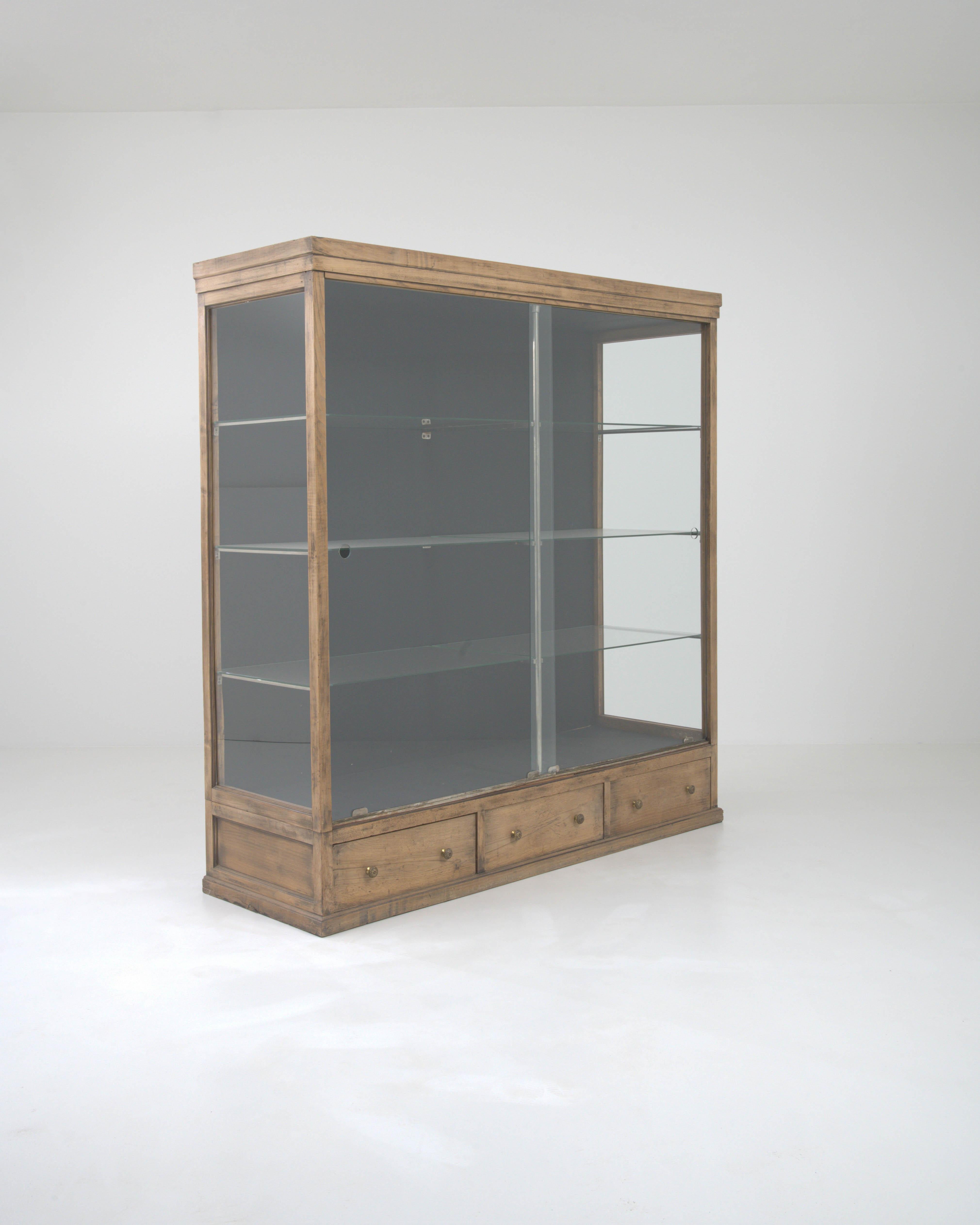 1900s French Wooden Vitrine For Sale 5