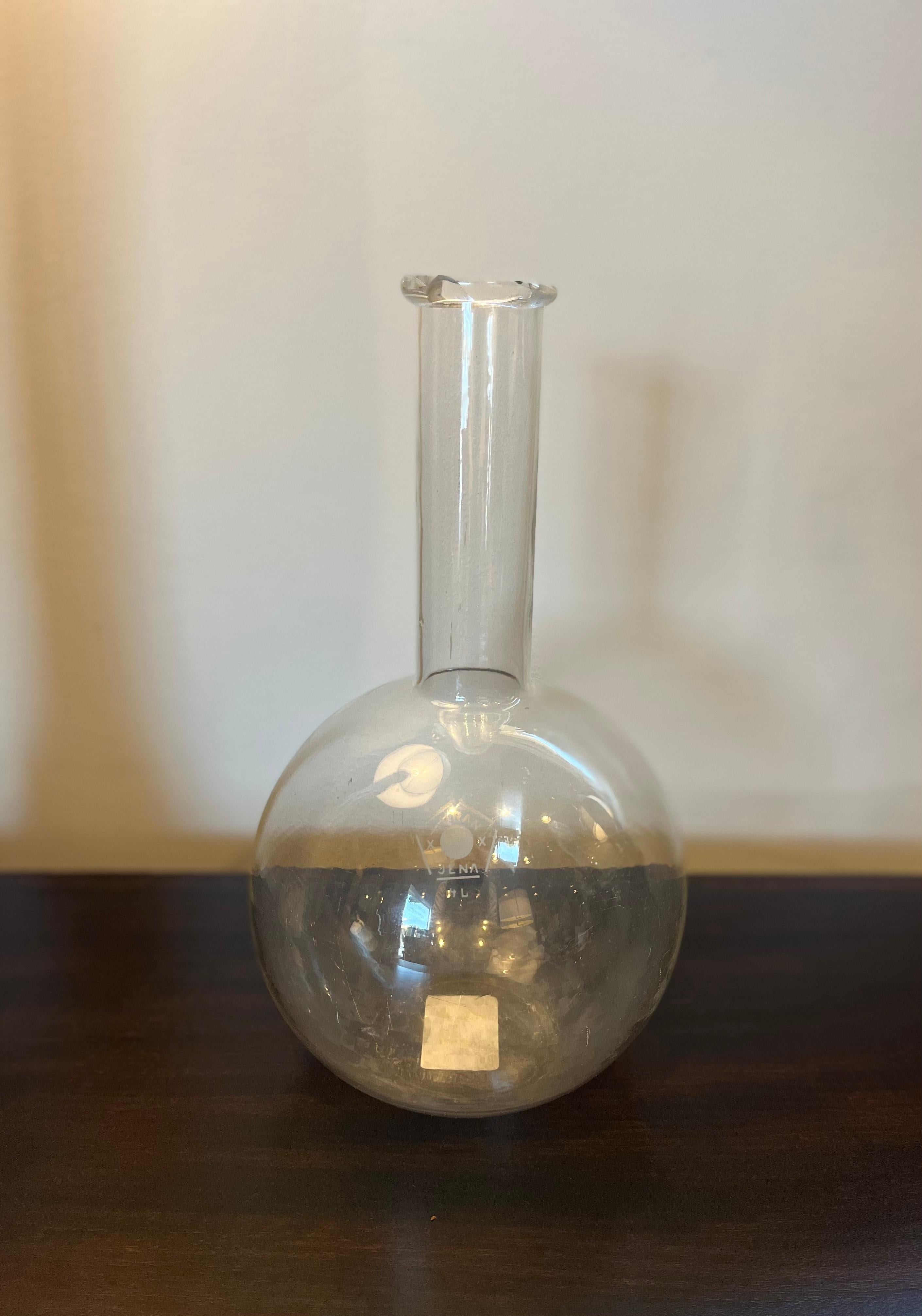 French 1900s Glass Chemist's Beaker For Sale
