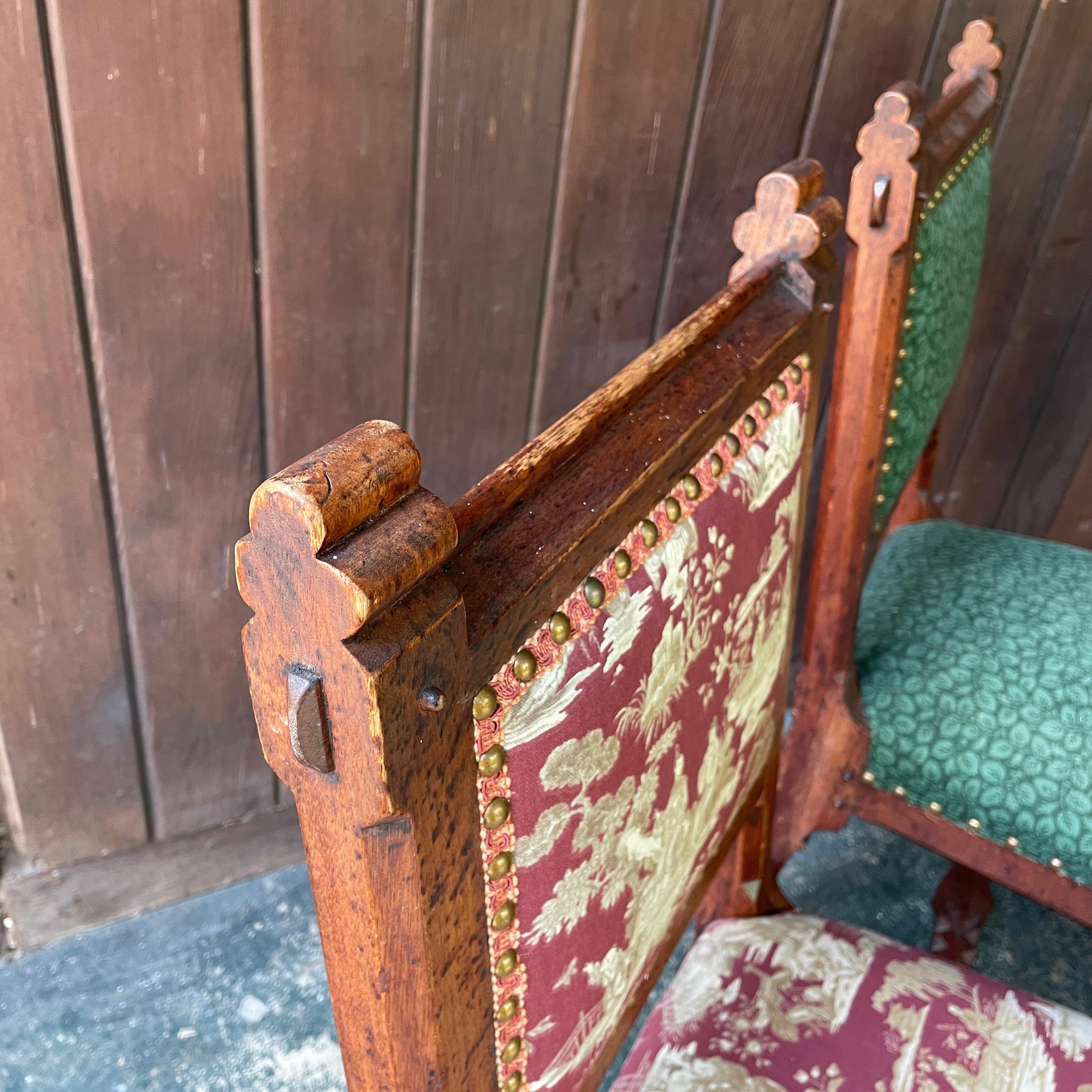 Set di sedie da pranzo Eastlake gotiche del 1900 Poltrone in noce intagliato Rinascimento, 6 in vendita 12