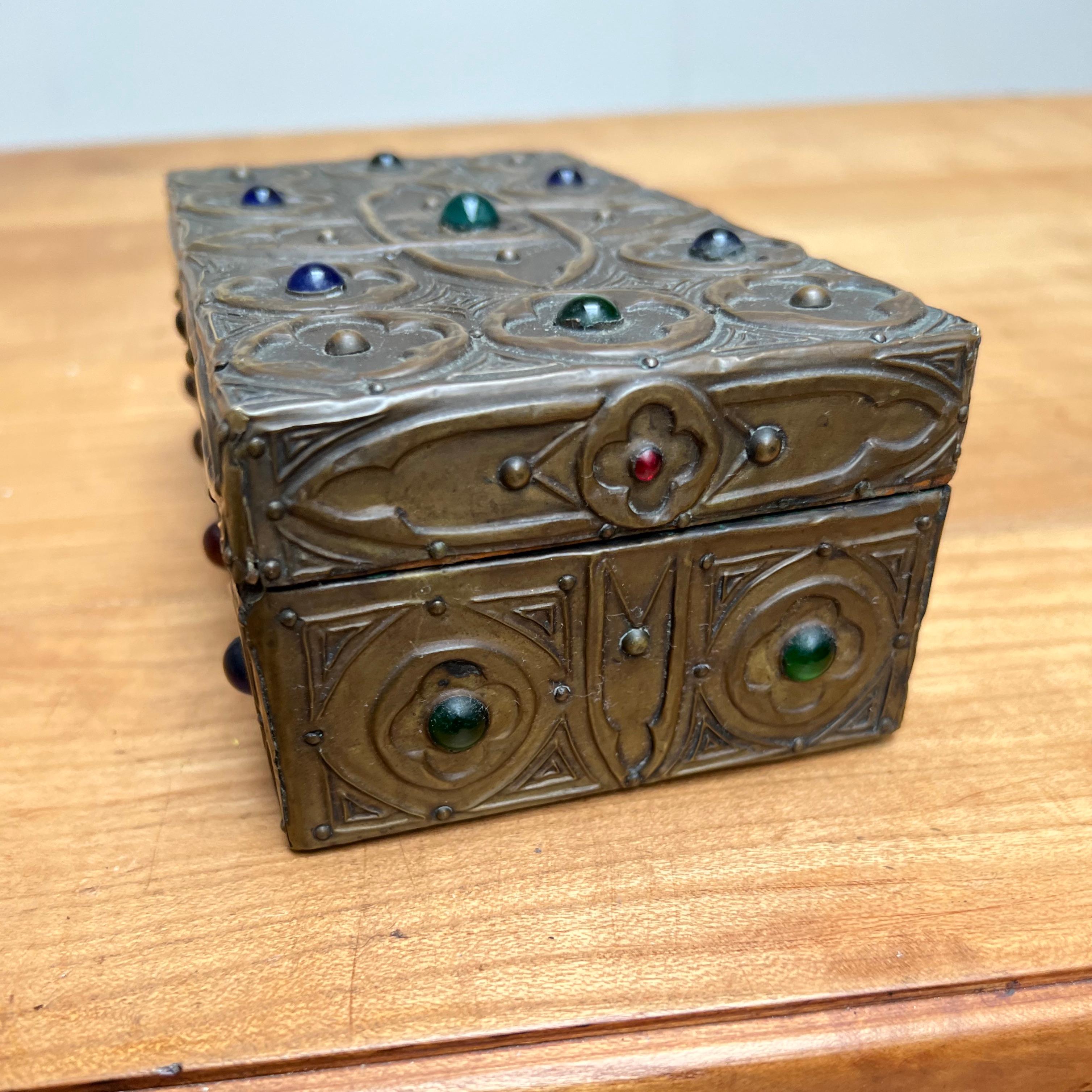 1900s Gothic Revival Embossed Copper & Inlaid Stones Wooden Box, Marked & Dated In Excellent Condition In Lisse, NL