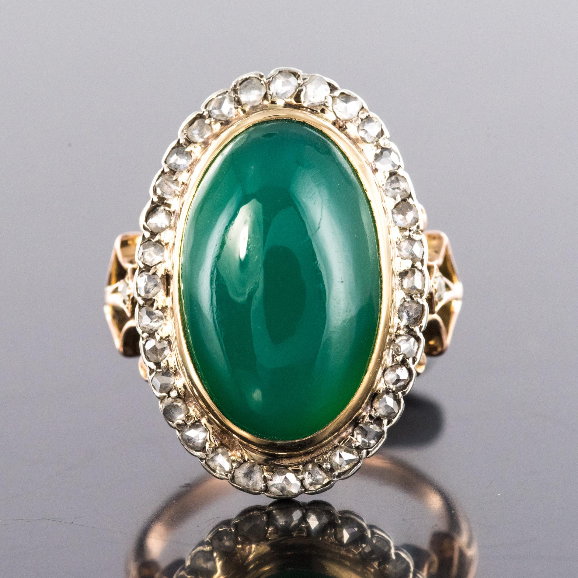 1900s Green Agate Rose-Cut Diamonds 18 Karat Rose Gold Ring For Sale 3