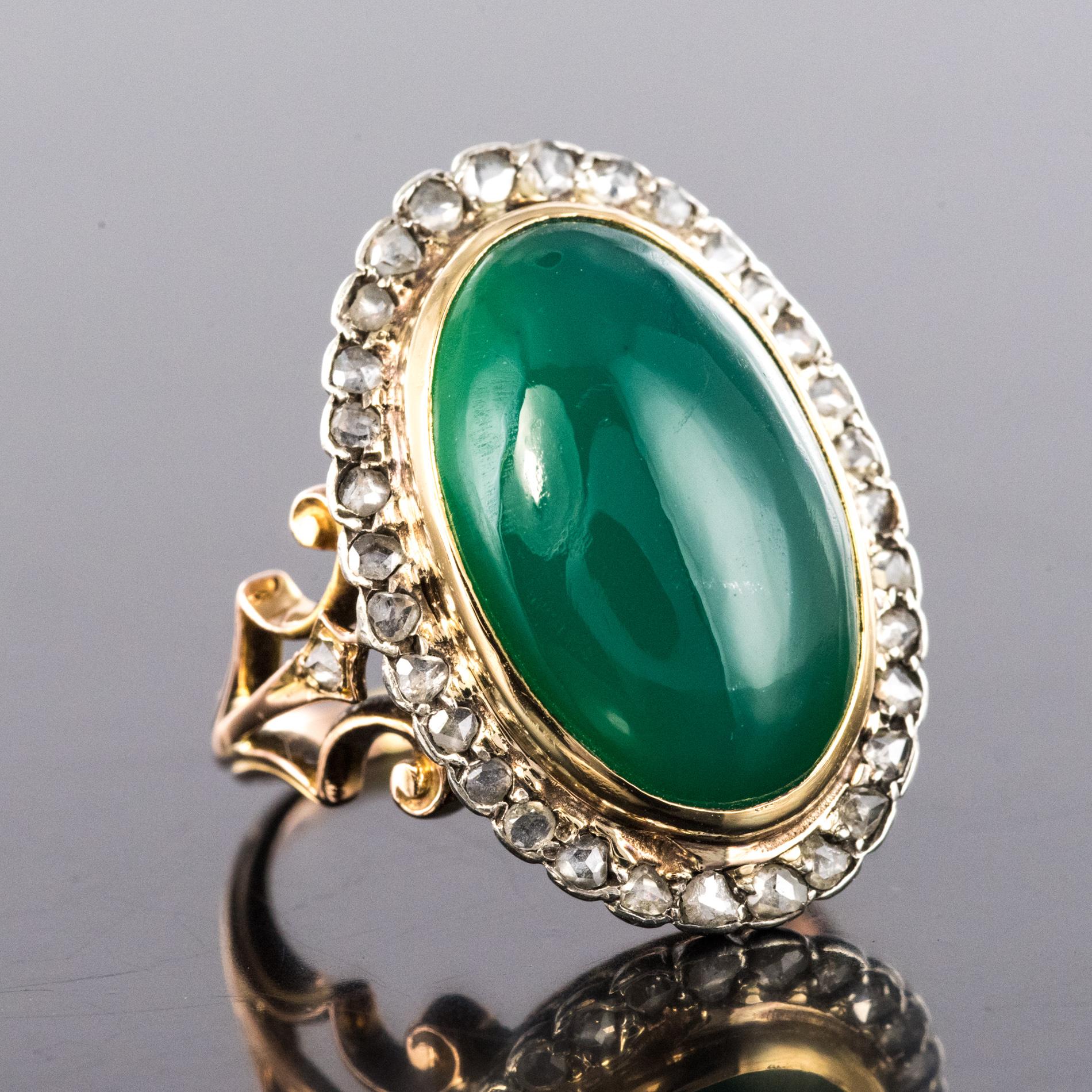 Bague en or rose 18 carats, agate verte et diamants taillés en rose, années 1900 en vente 3