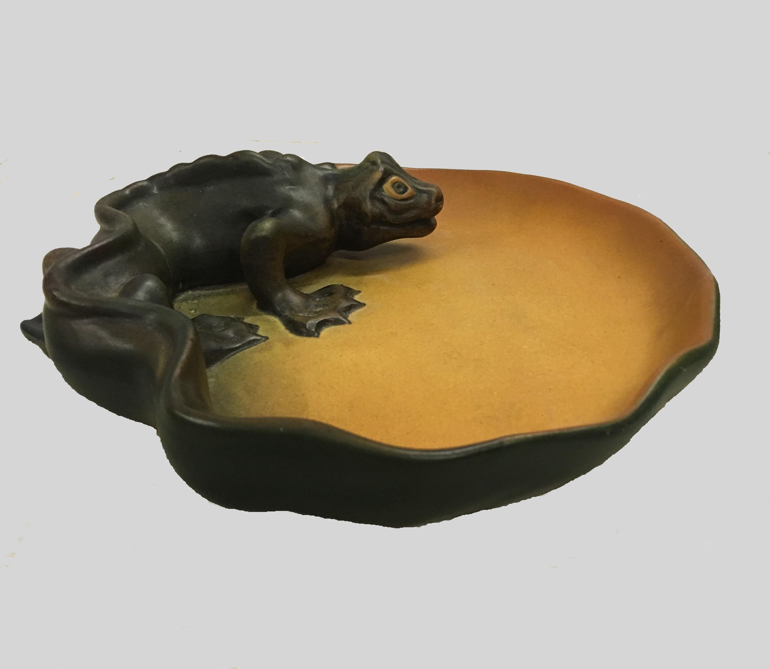 1900's Hand-Crafted Danish Art Nouveau Lizard Ash Tray / Bowl by P. Ibsens Enke In Good Condition For Sale In Knebel, DK